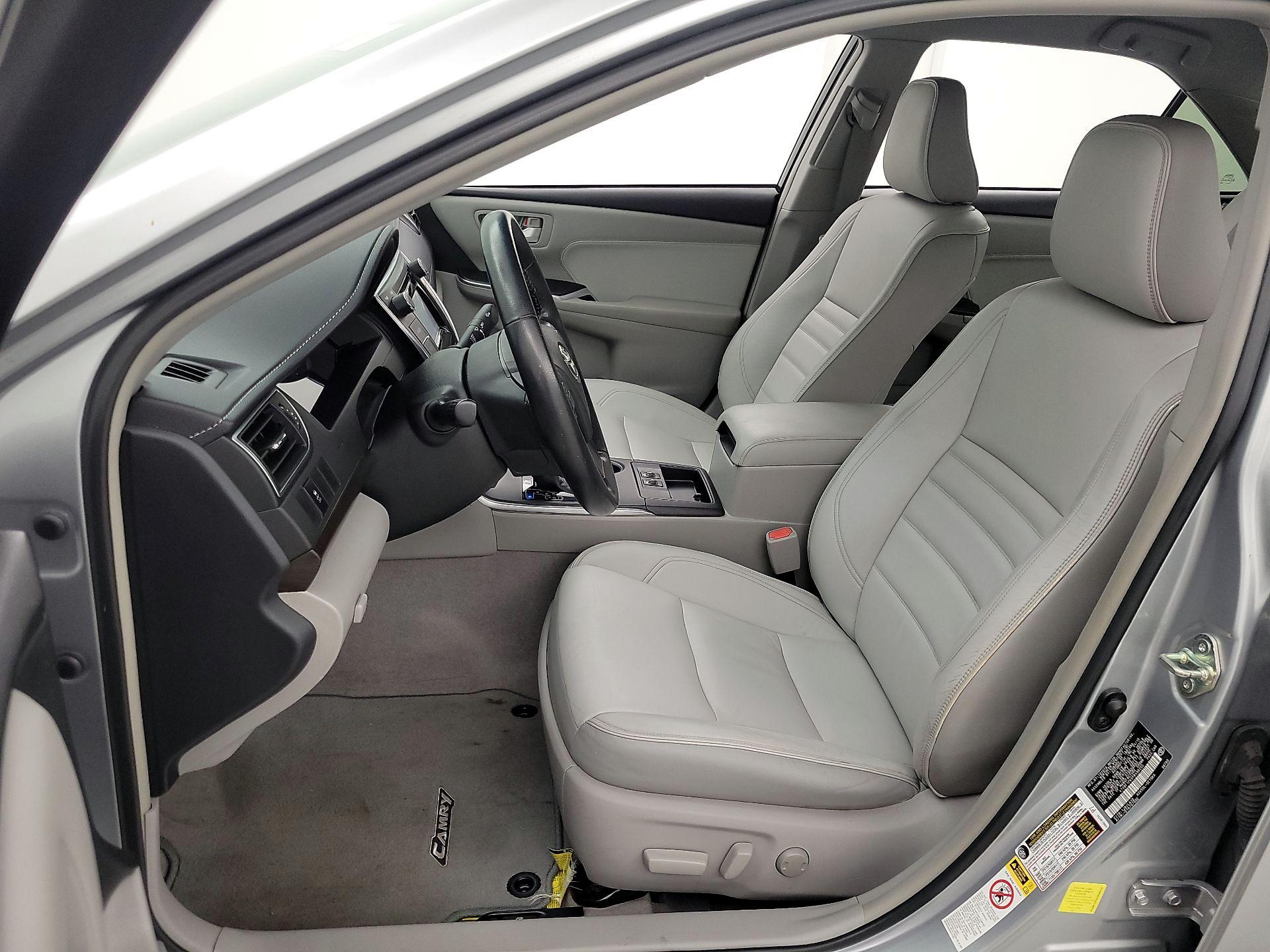 Thumbnail: 2015 Toyota Camry - 11