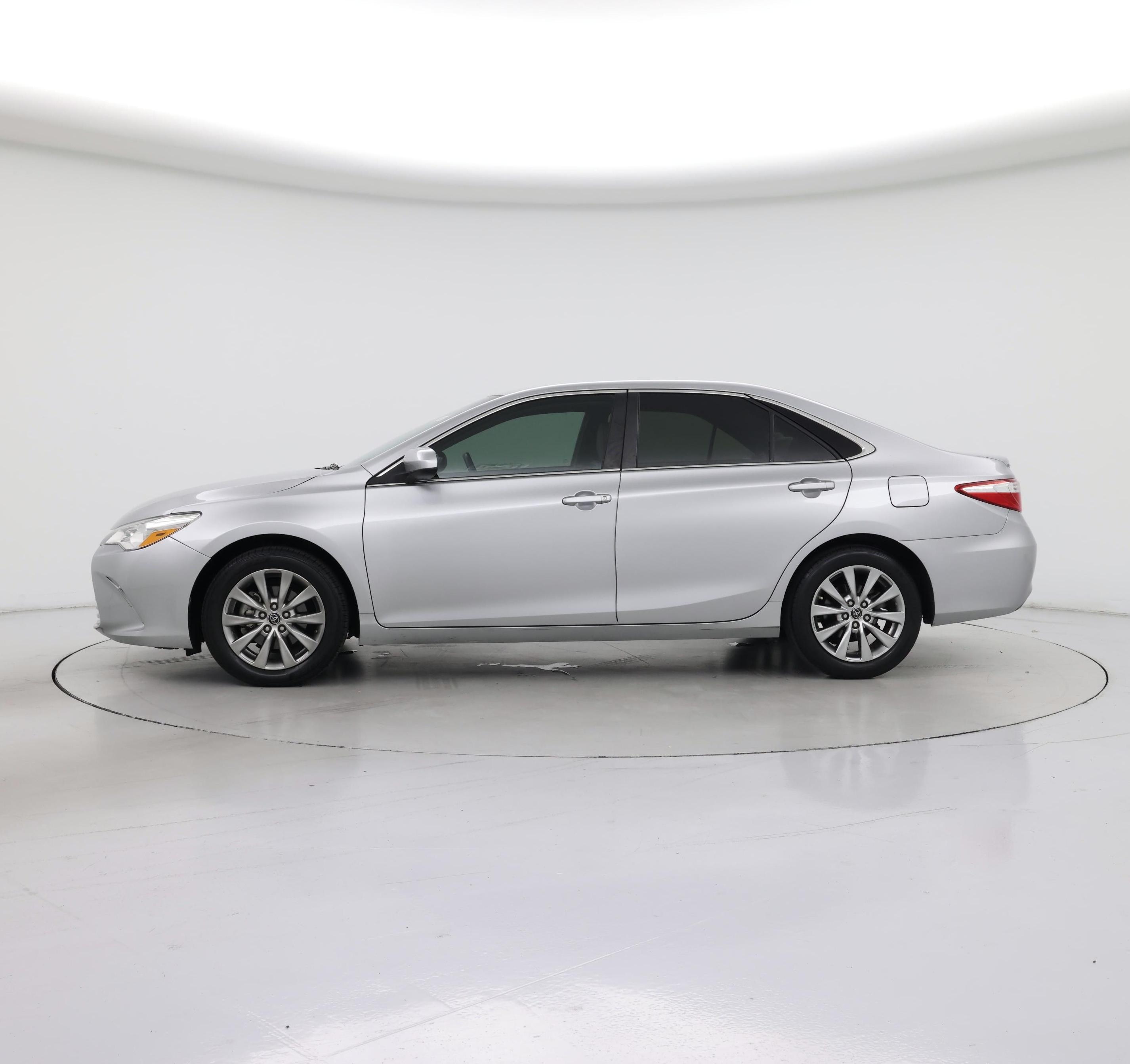 Thumbnail: 2015 Toyota Camry - 3