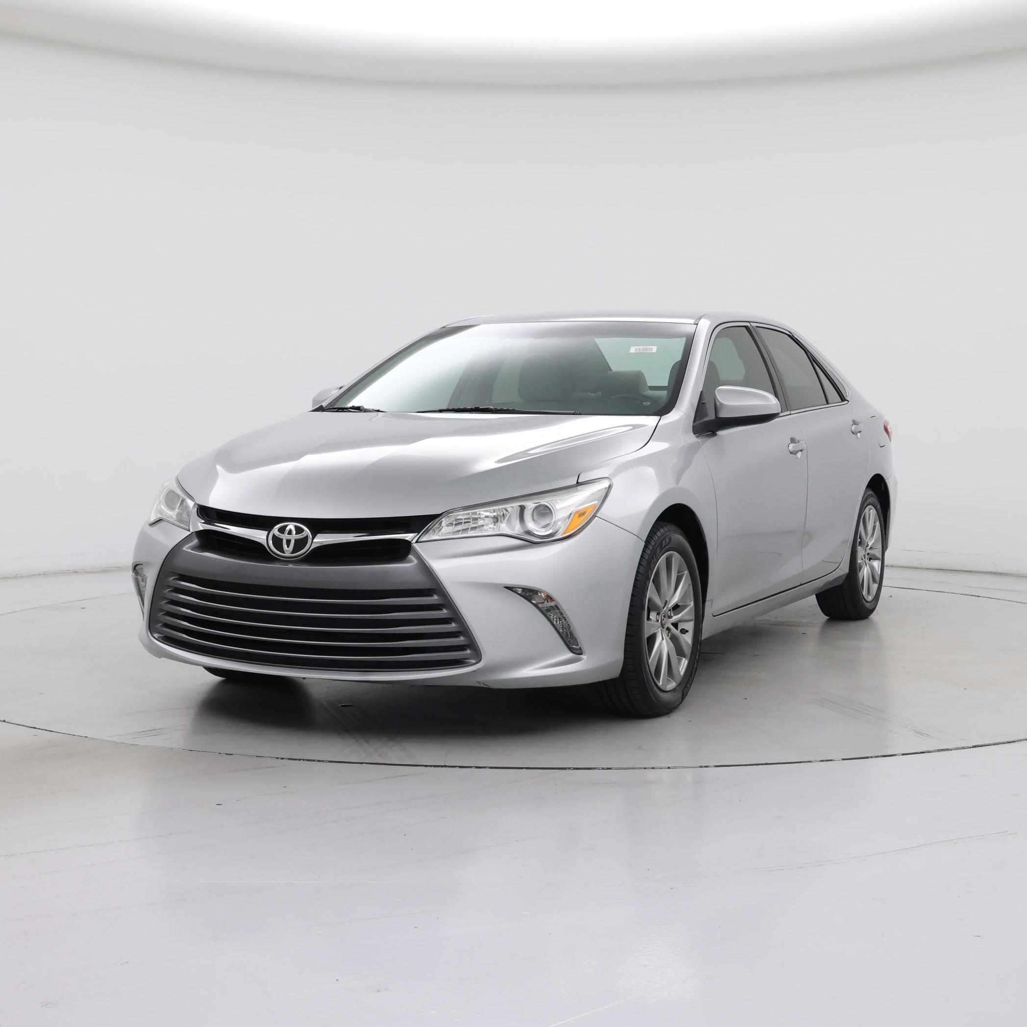 Thumbnail: 2015 Toyota Camry - 4