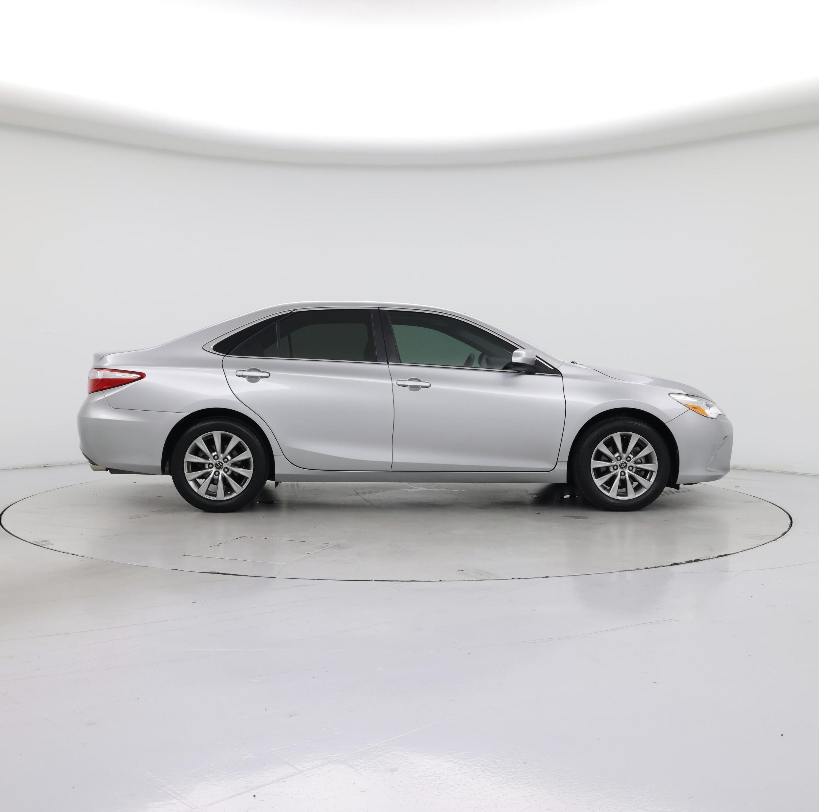 Thumbnail: 2015 Toyota Camry - 7