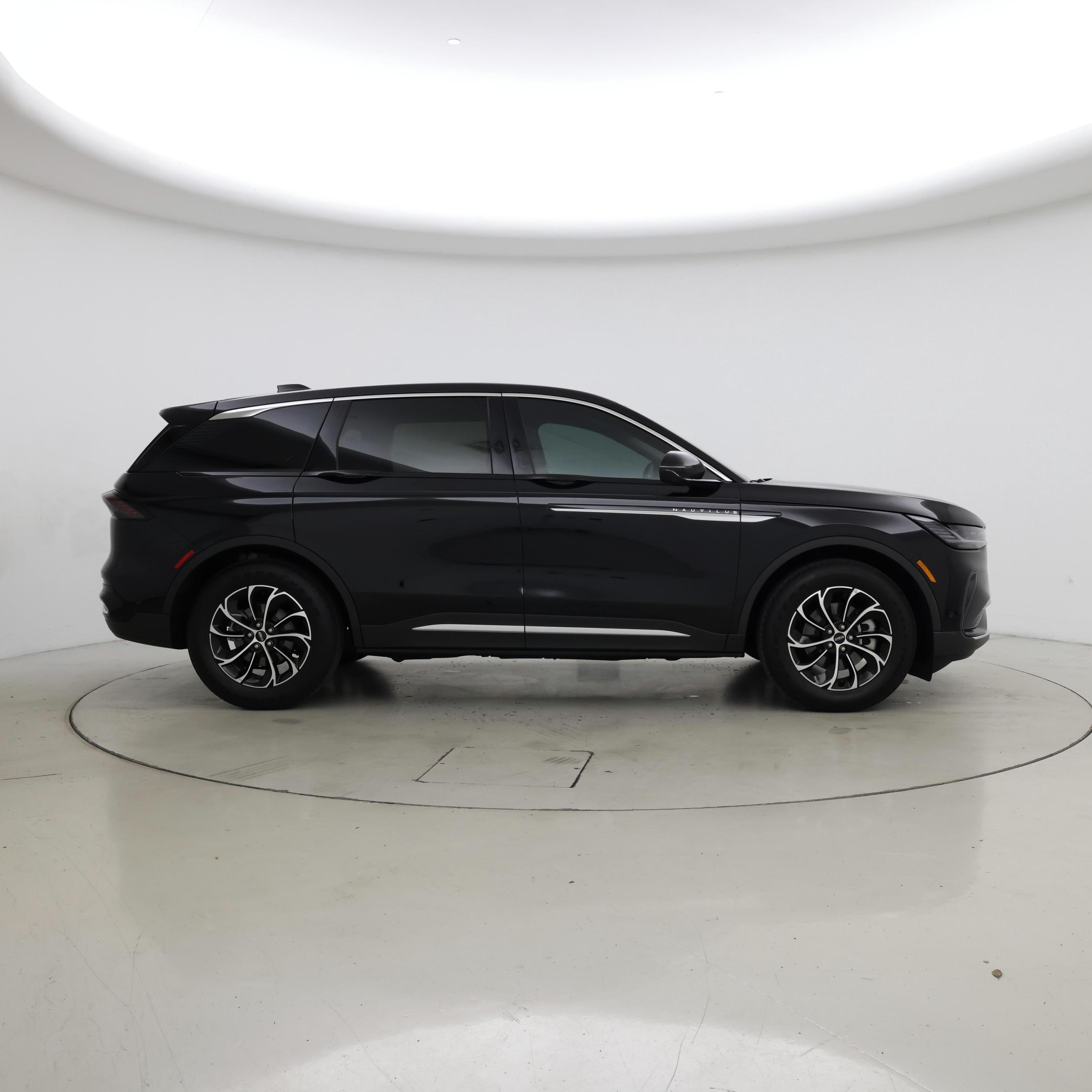 Thumbnail: 2024 Lincoln Nautilus - 7