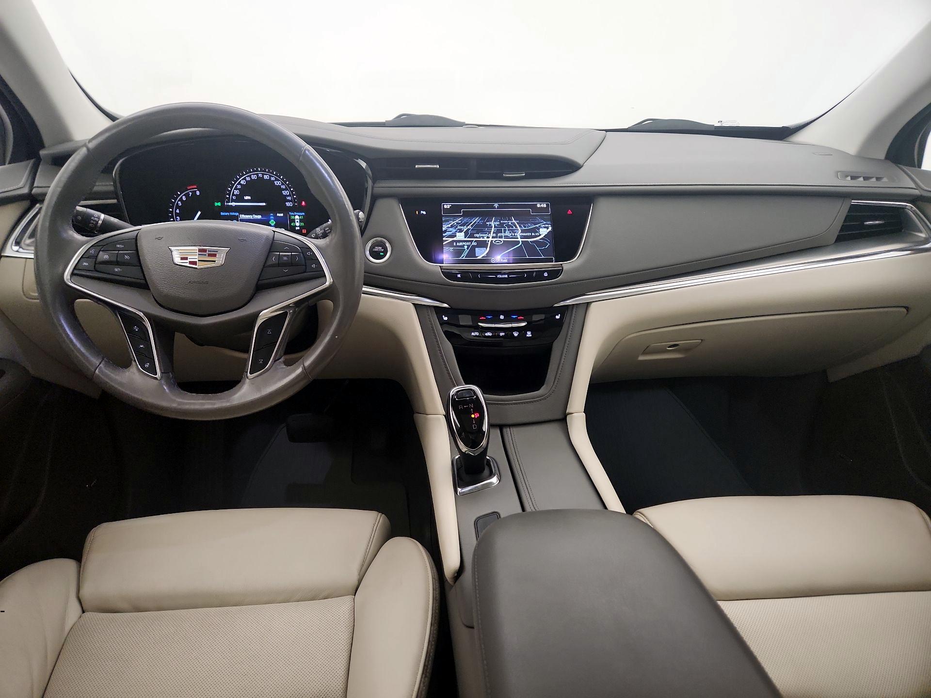 Thumbnail: 2017 Cadillac XT5 - 9
