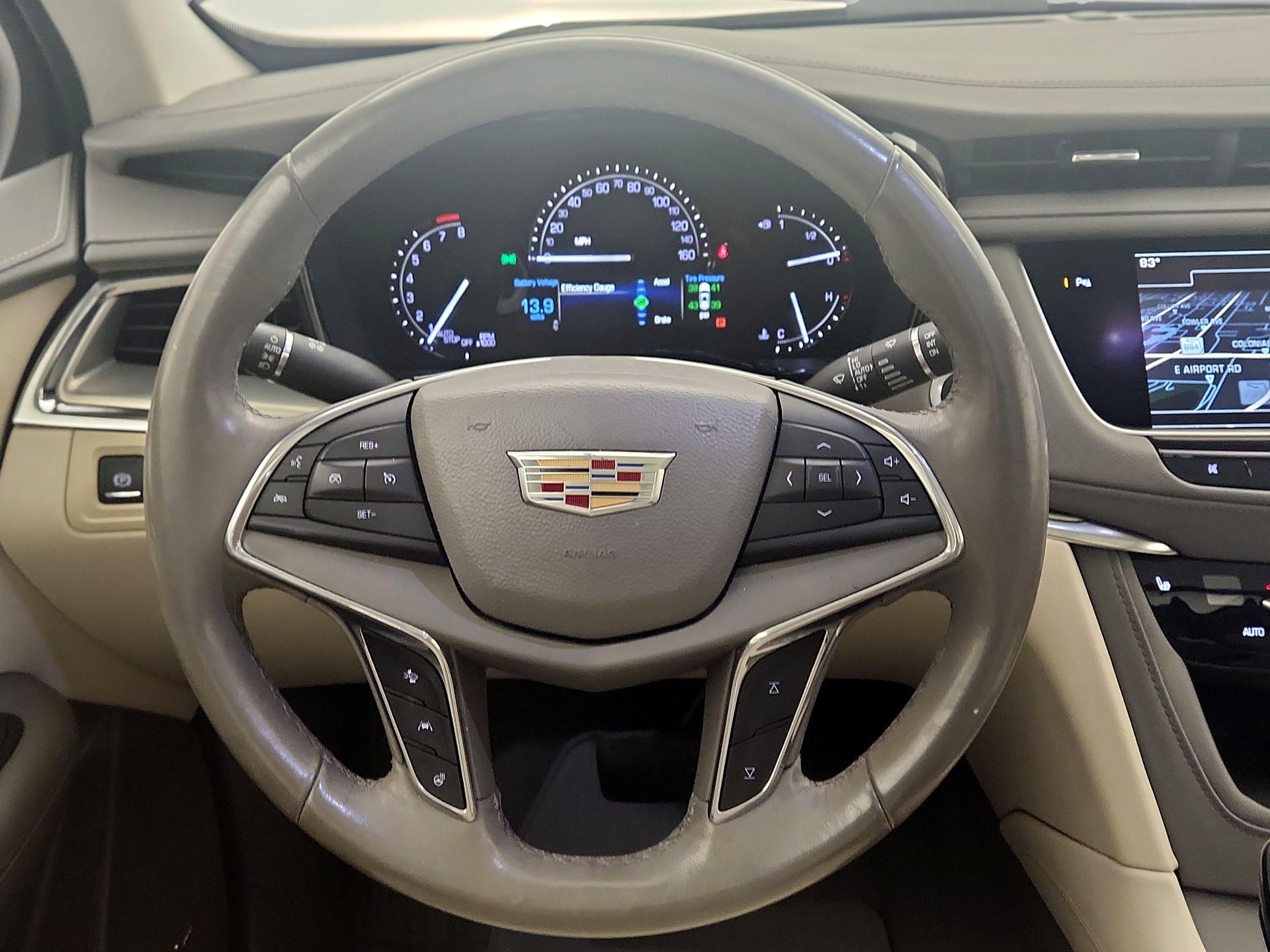 Thumbnail: 2017 Cadillac XT5 - 10