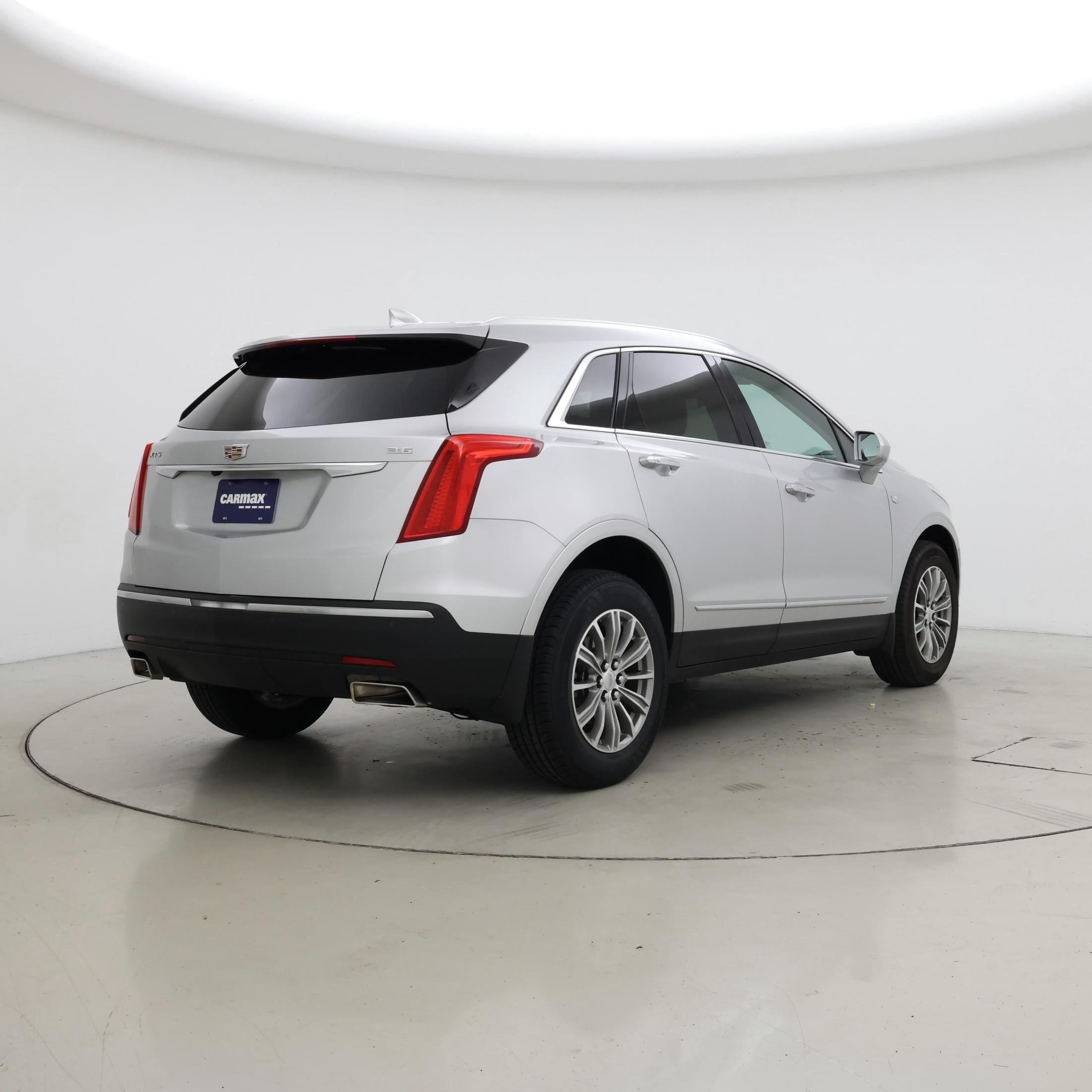 Thumbnail: 2017 Cadillac XT5 - 8