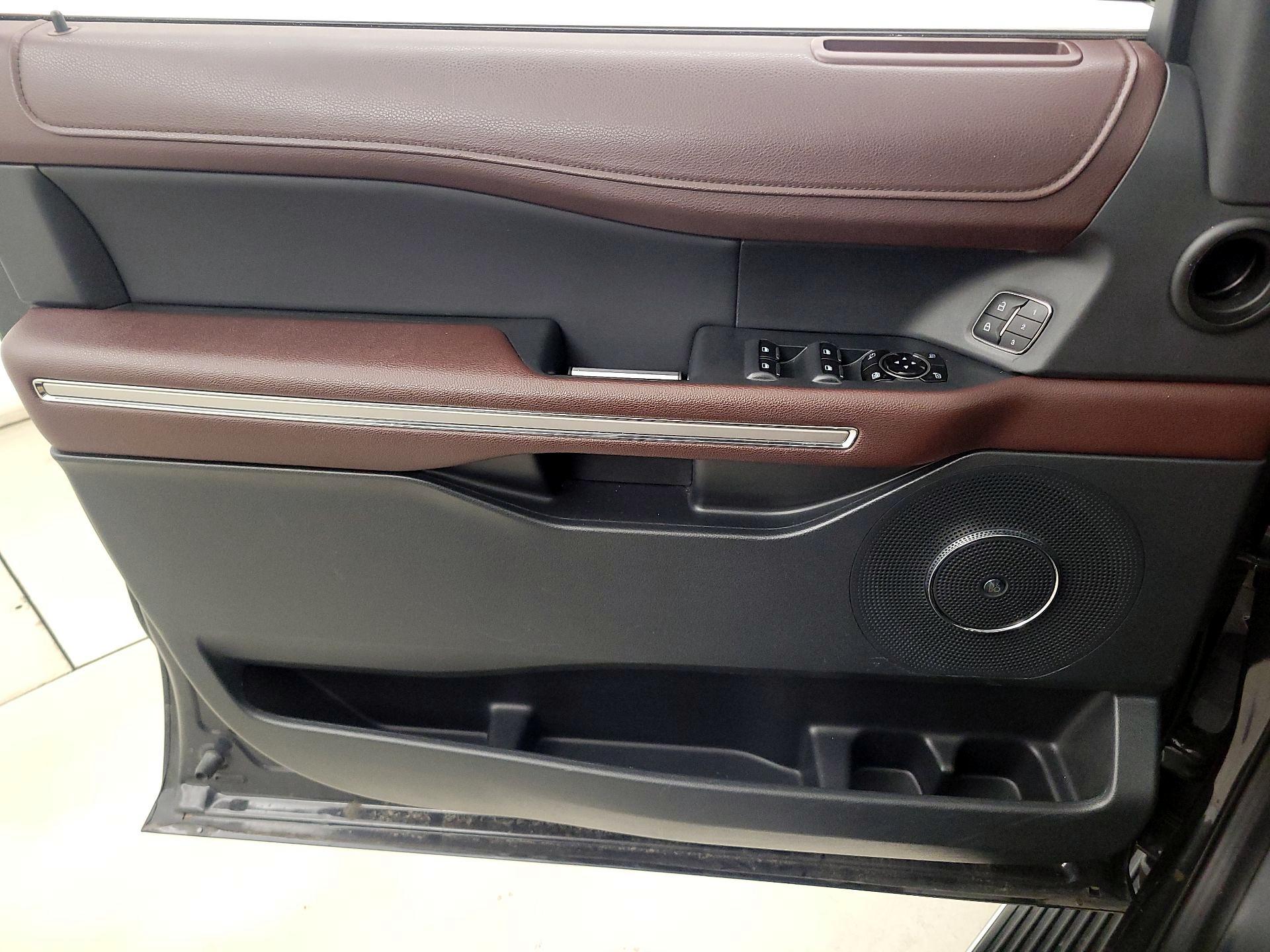 Thumbnail: 2023 Ford Expedition - 12