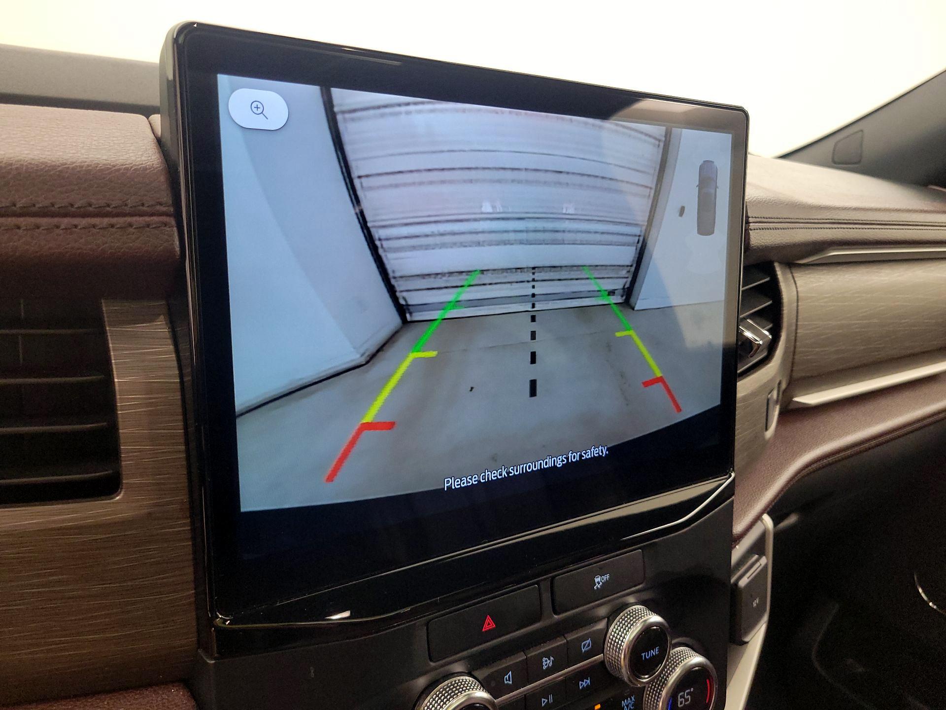 Thumbnail: 2023 Ford Expedition - 15