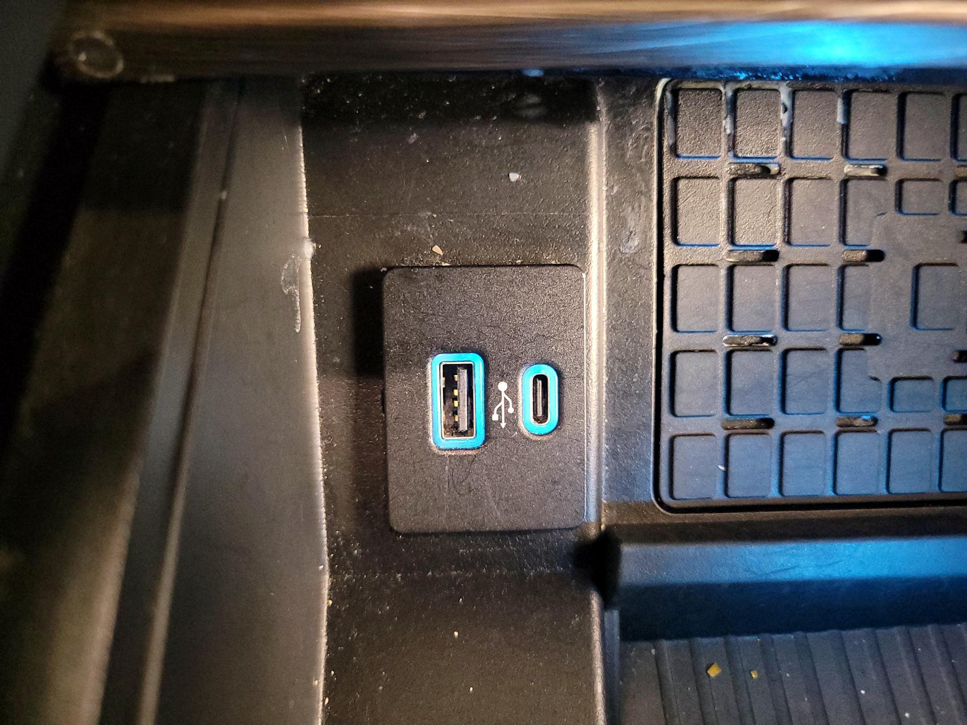 Thumbnail: 2023 Ford Expedition - 19