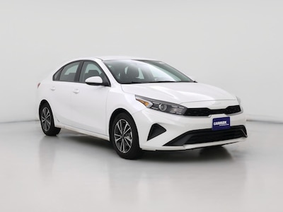 White 2024 Kia Forte LXS