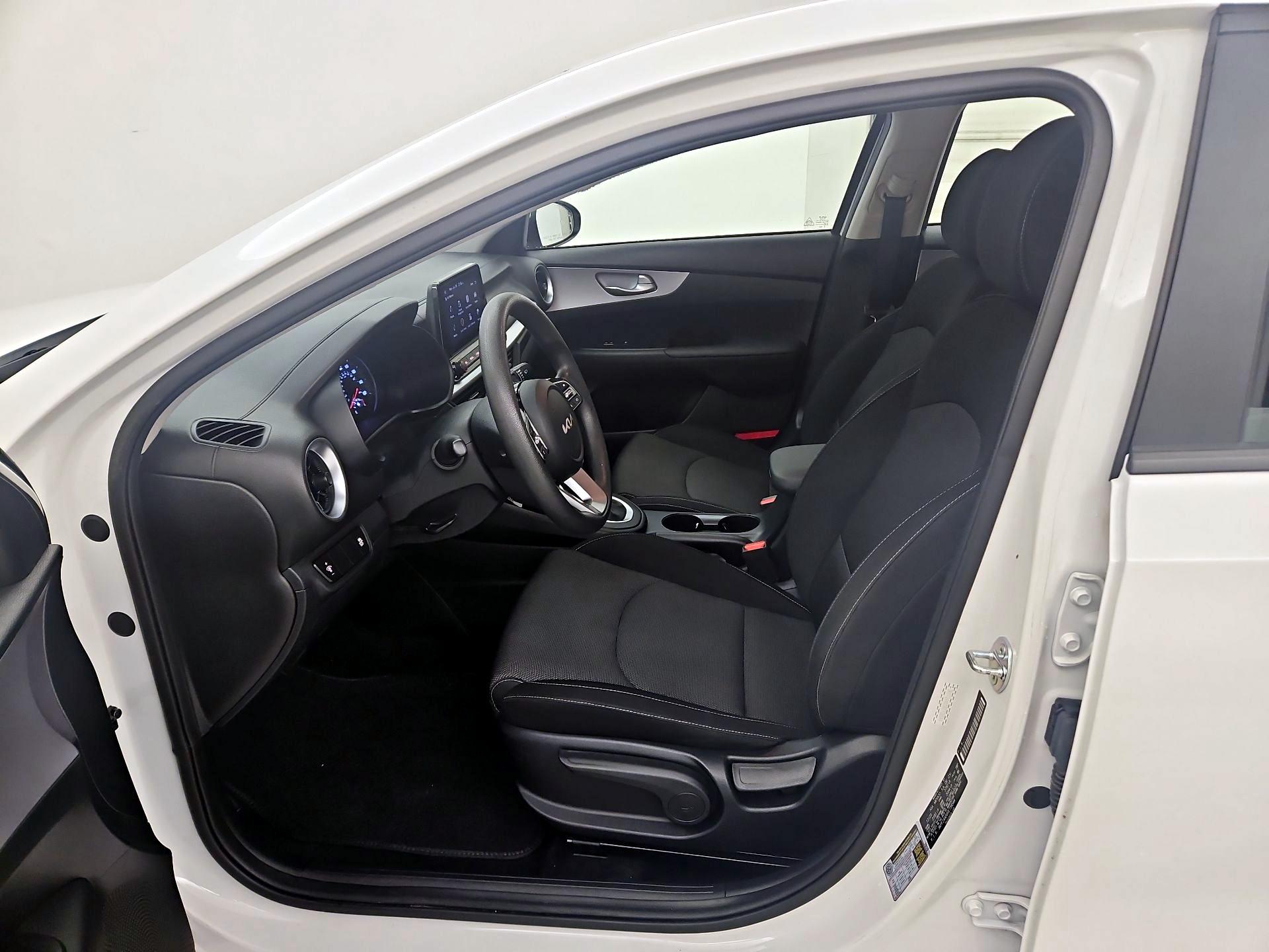 Thumbnail: 2024 Kia Forte - 11