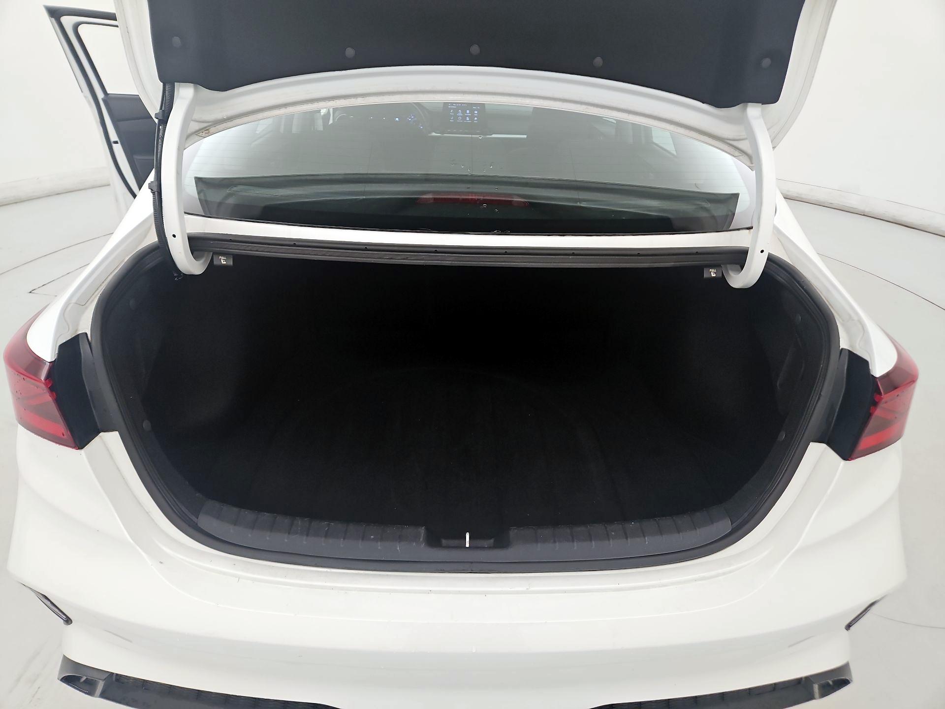 Thumbnail: 2024 Kia Forte - 20