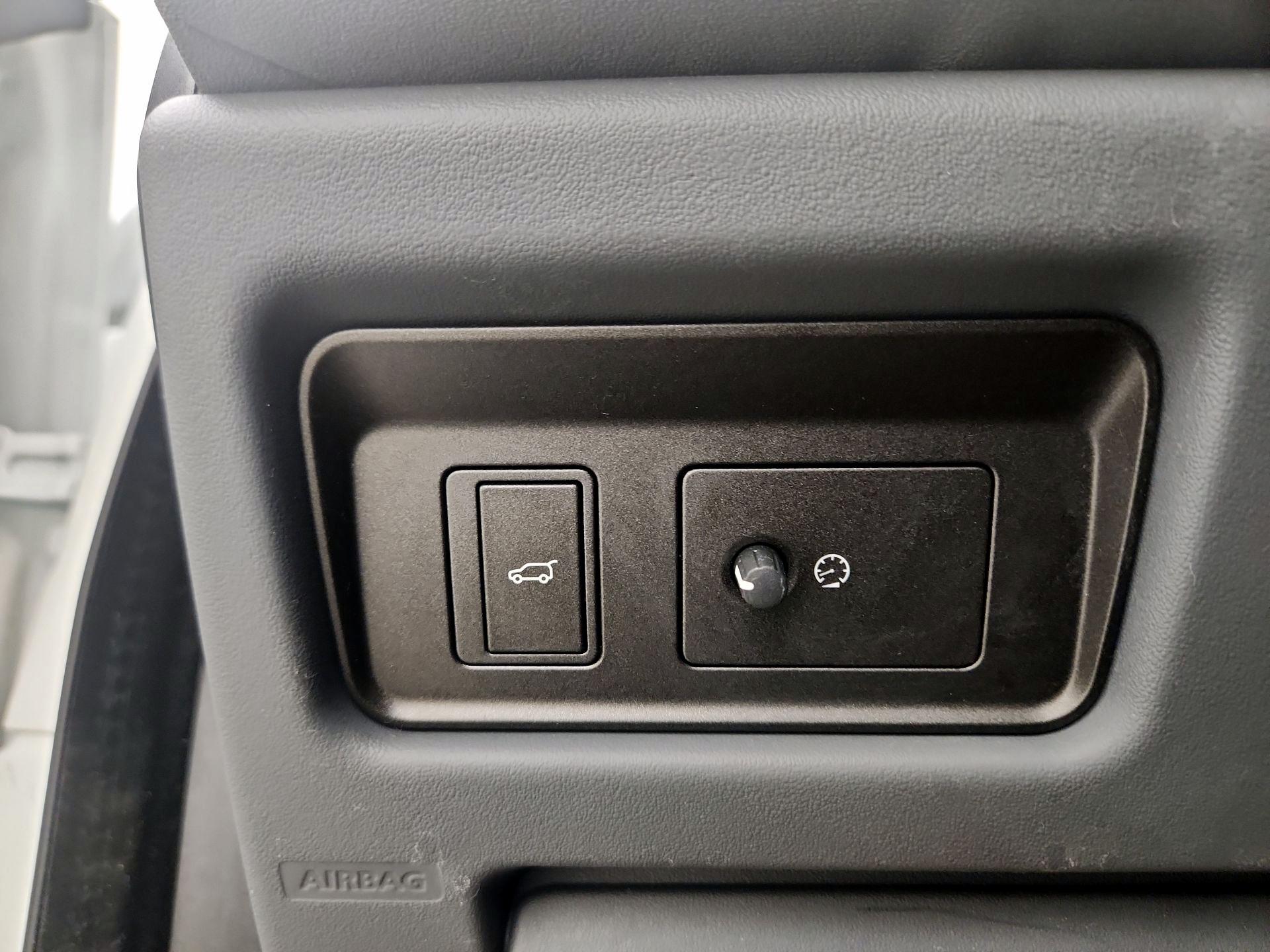 Thumbnail: 2019 Land Rover Range Rover Evoque - 13