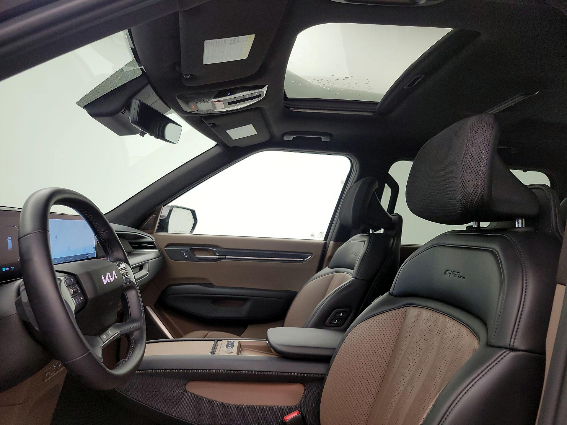 Thumbnail: 2024 Kia EV9 - 20