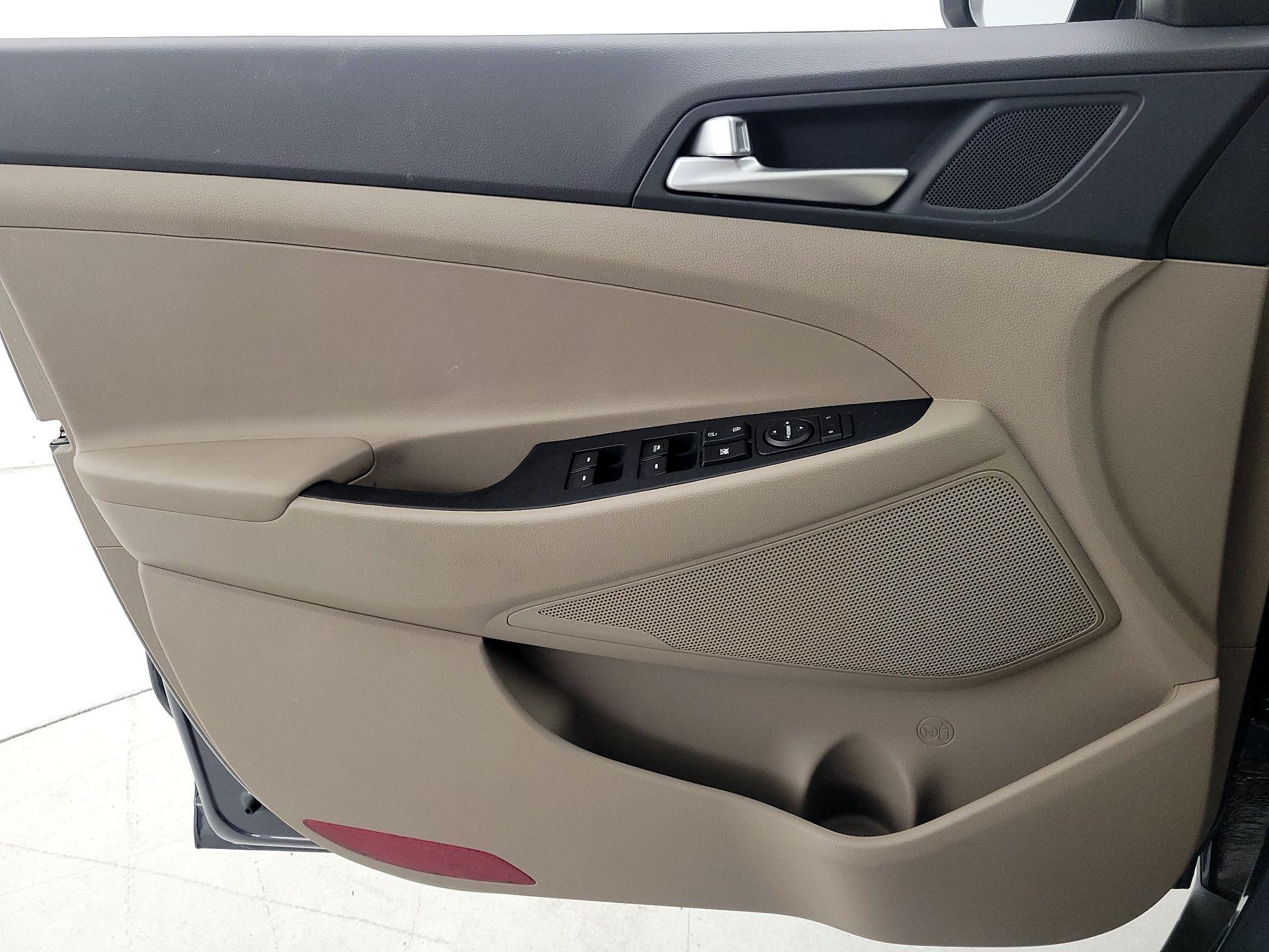 Thumbnail: 2021 Hyundai Tucson - 12