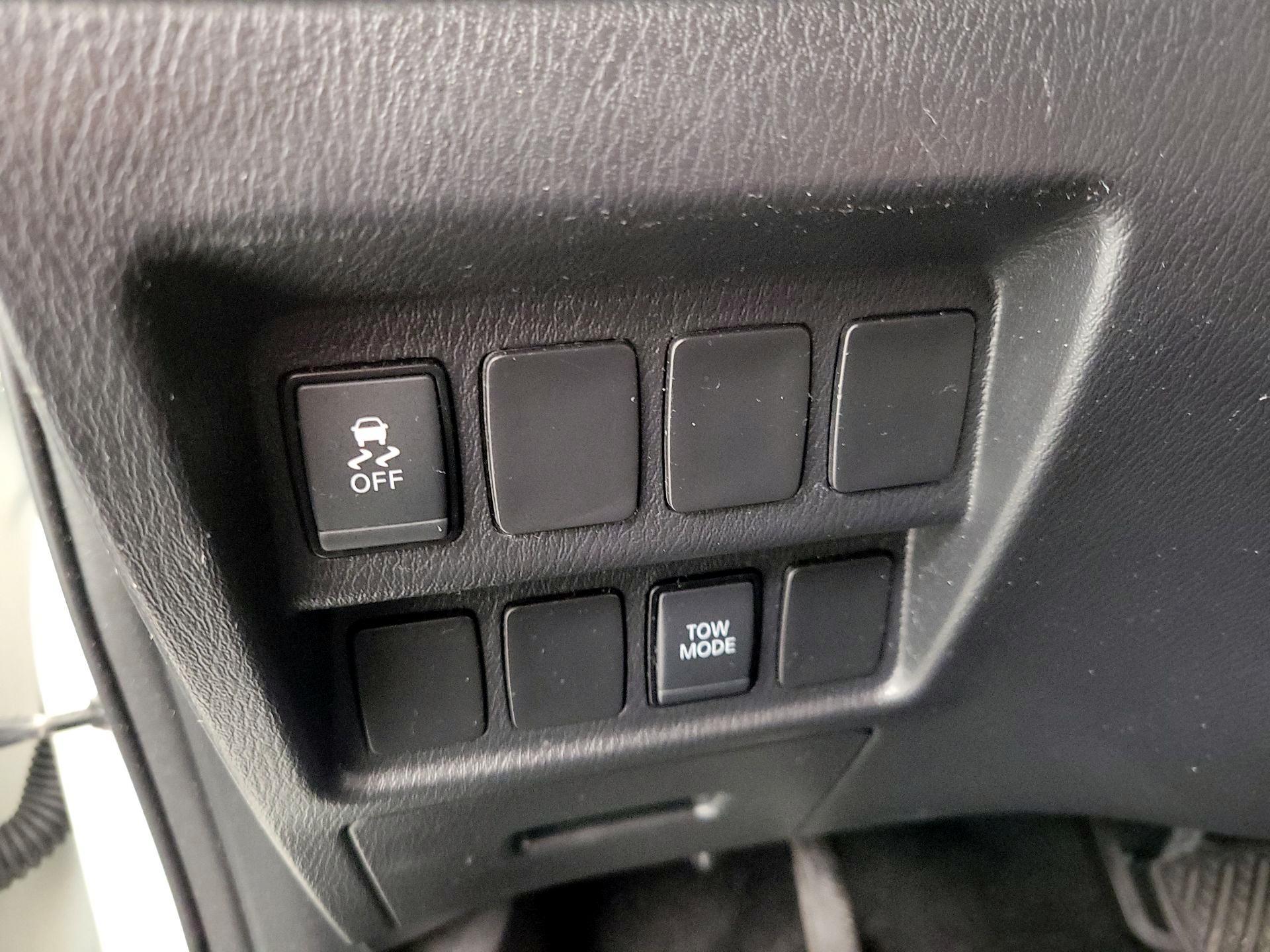 Thumbnail: 2019 Nissan Pathfinder - 13