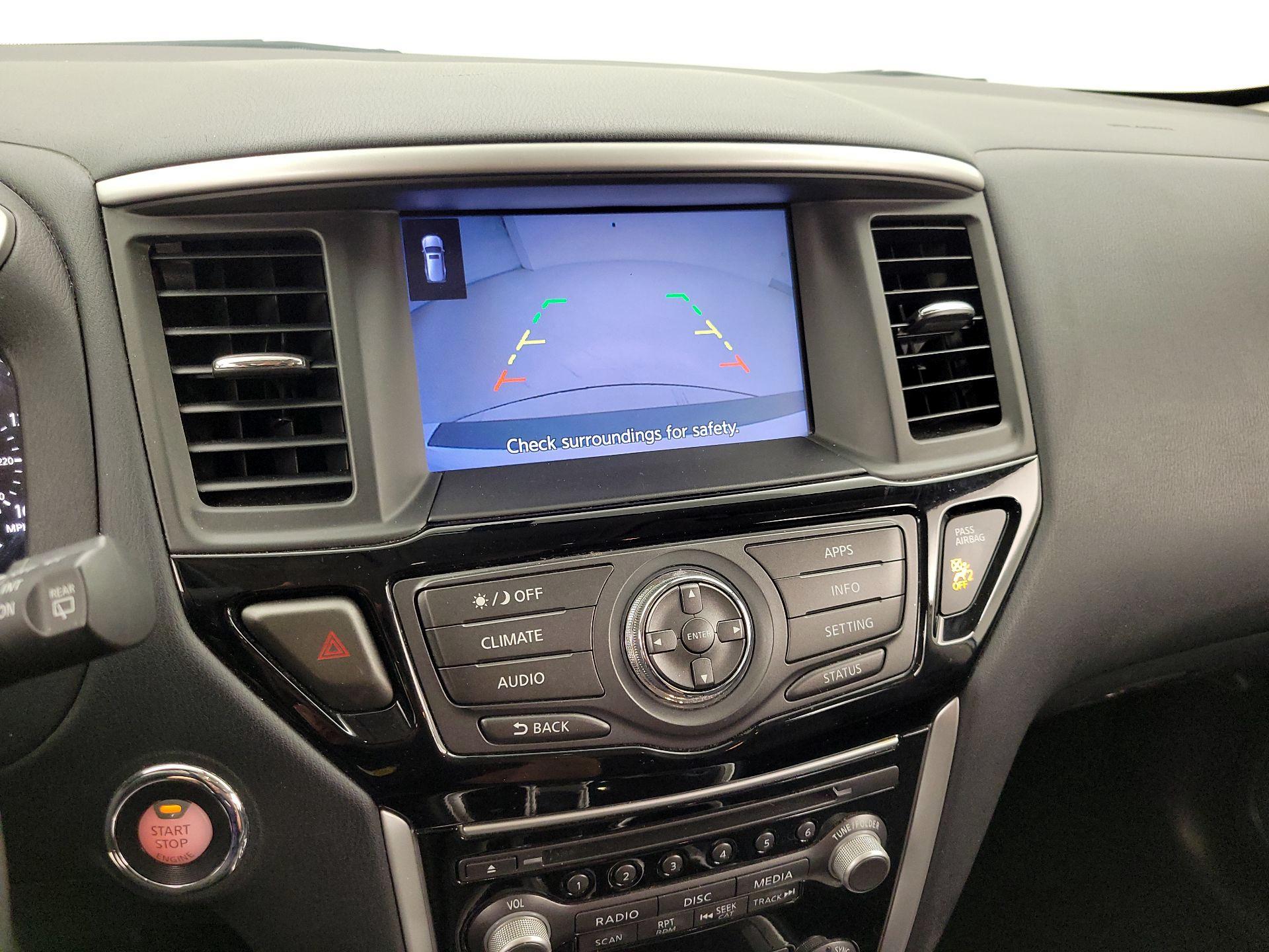 Thumbnail: 2019 Nissan Pathfinder - 14