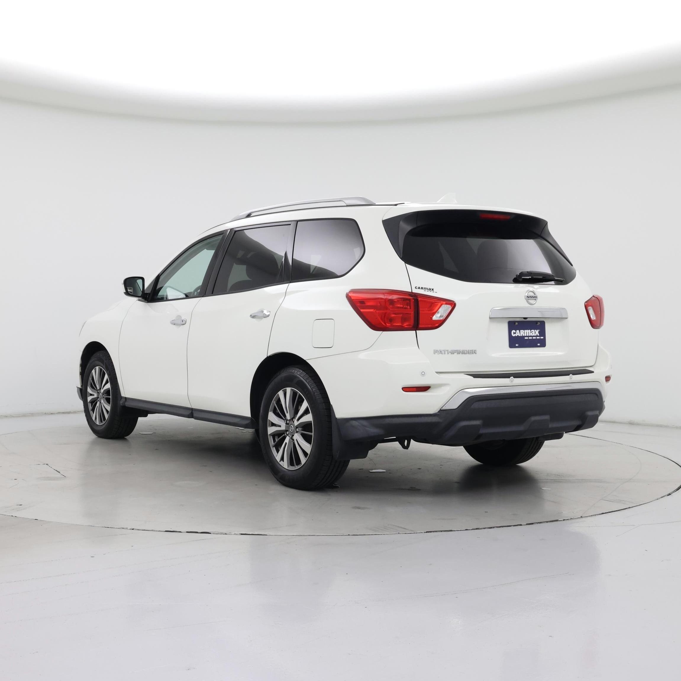 Thumbnail: 2019 Nissan Pathfinder - 2