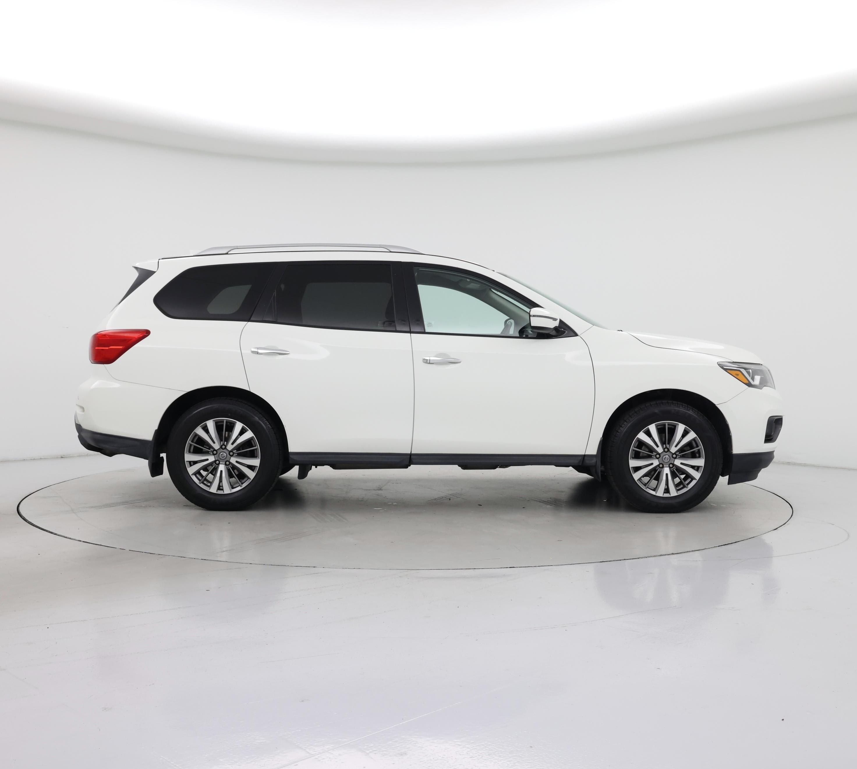 Thumbnail: 2019 Nissan Pathfinder - 7
