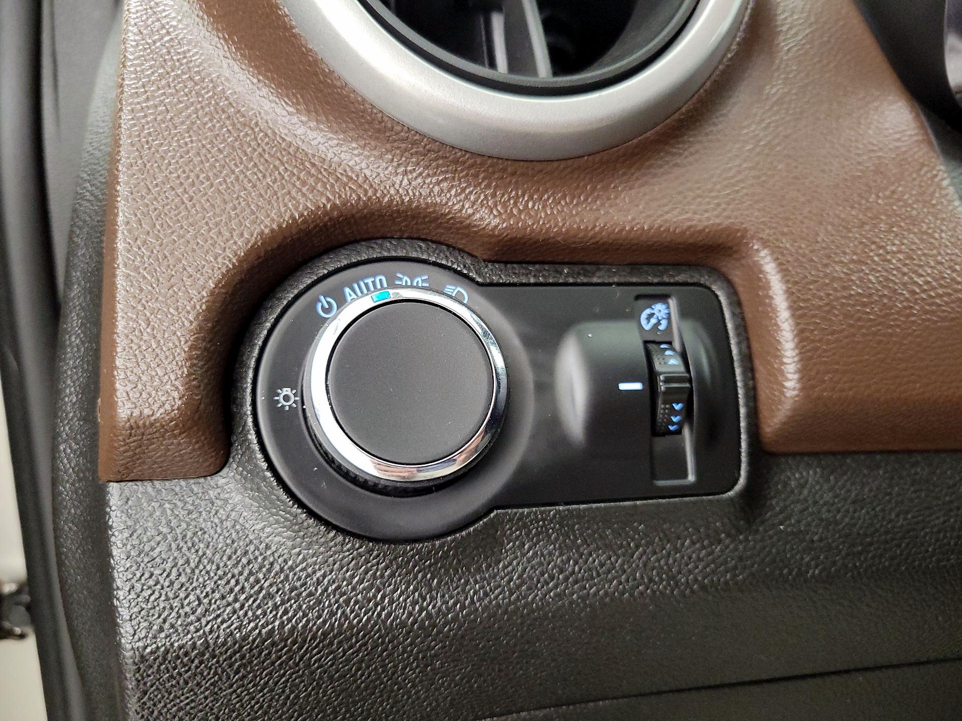 Thumbnail: 2016 Chevrolet Trax - 13