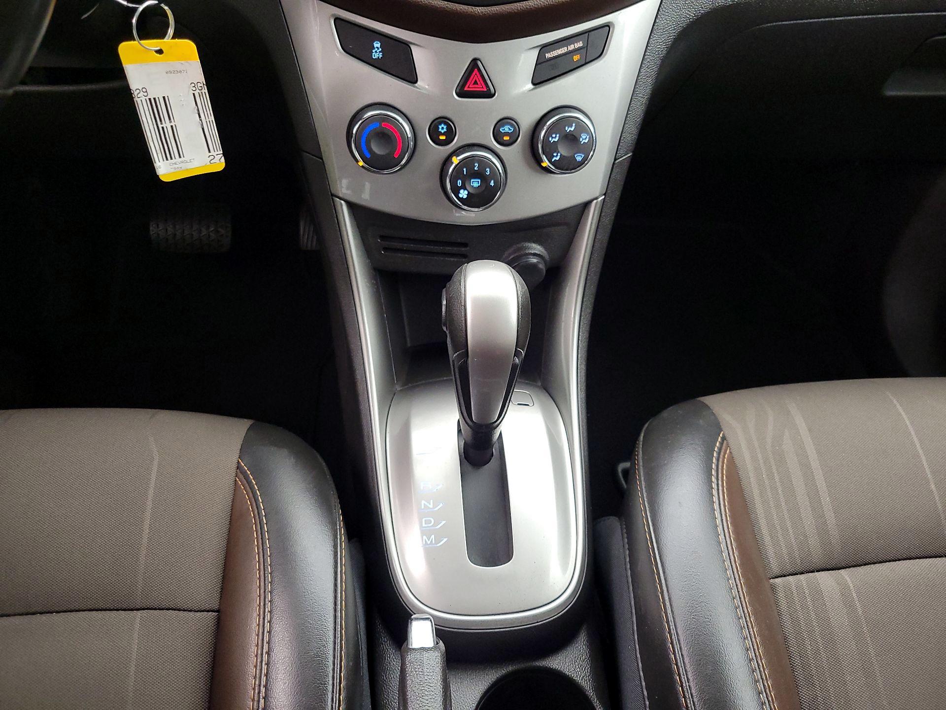 Thumbnail: 2016 Chevrolet Trax - 17