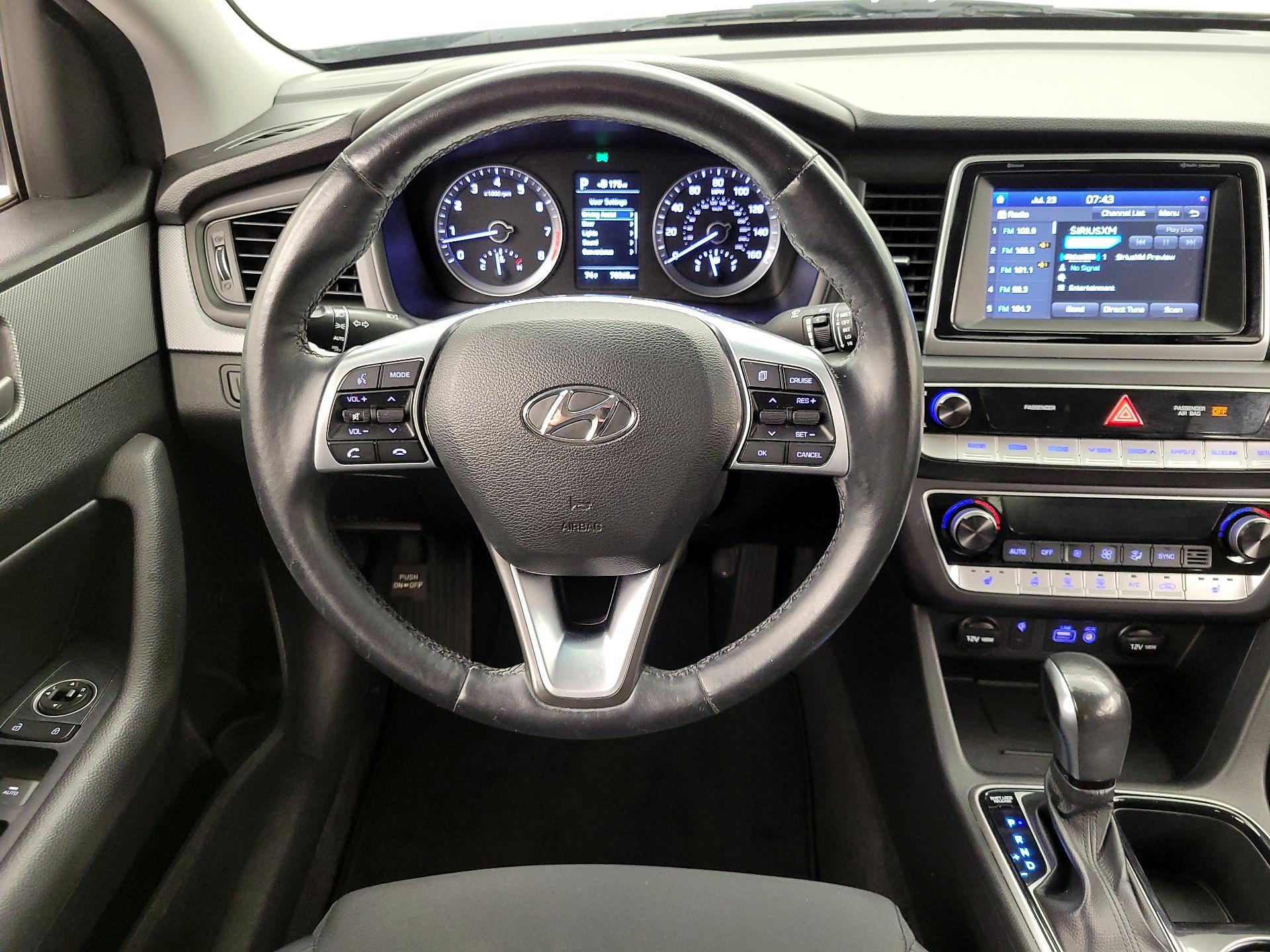 Thumbnail: 2019 Hyundai Sonata - 10
