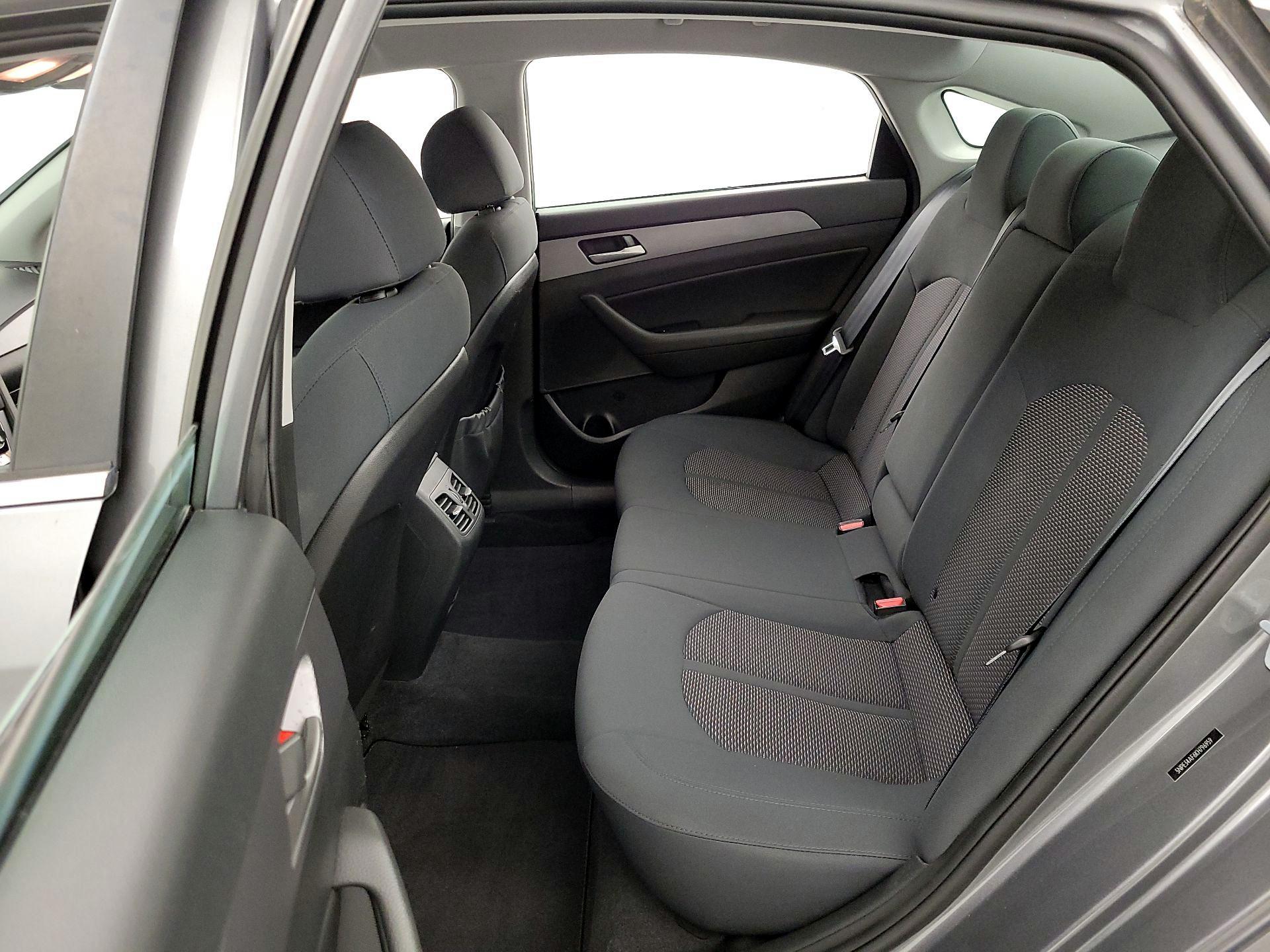 Thumbnail: 2019 Hyundai Sonata - 19