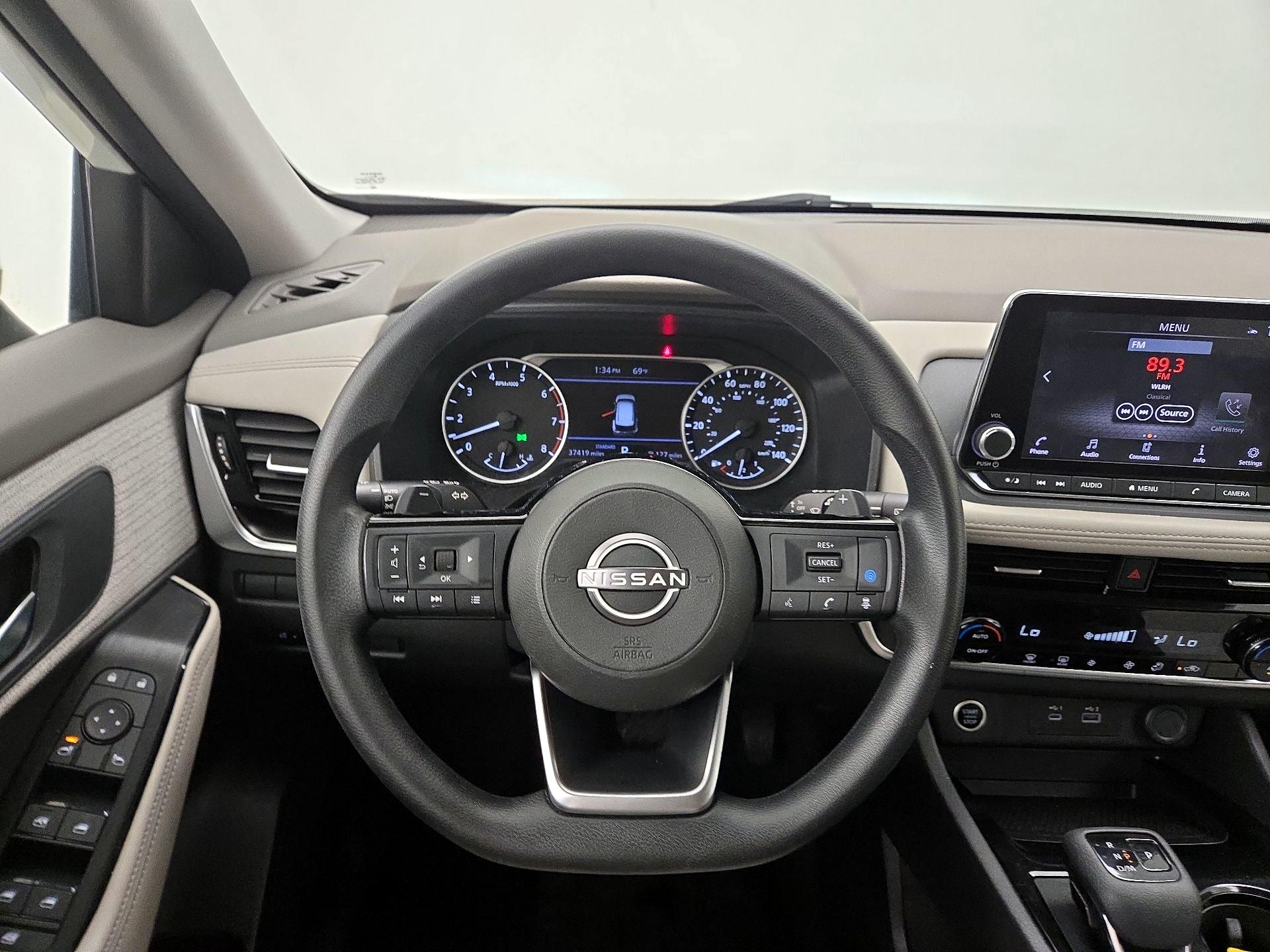 Thumbnail: 2022 Nissan Rogue - 10