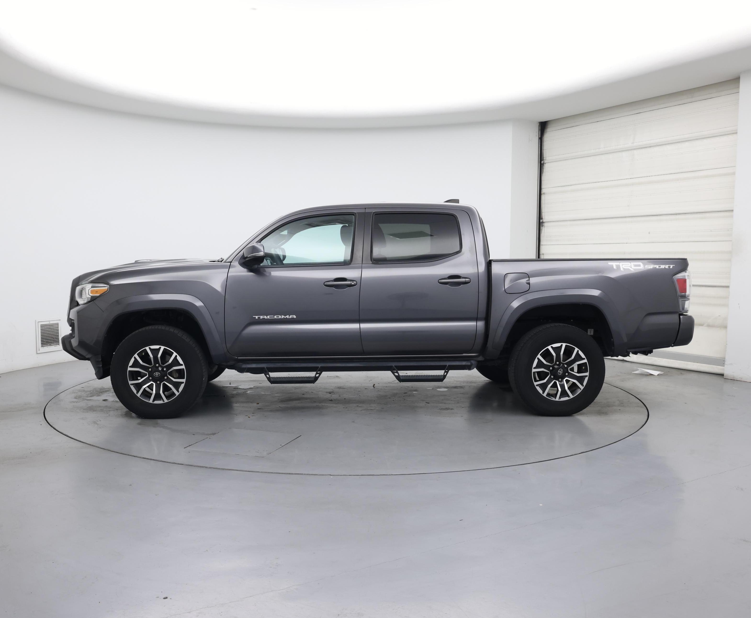 Thumbnail: 2021 Toyota Tacoma - 3