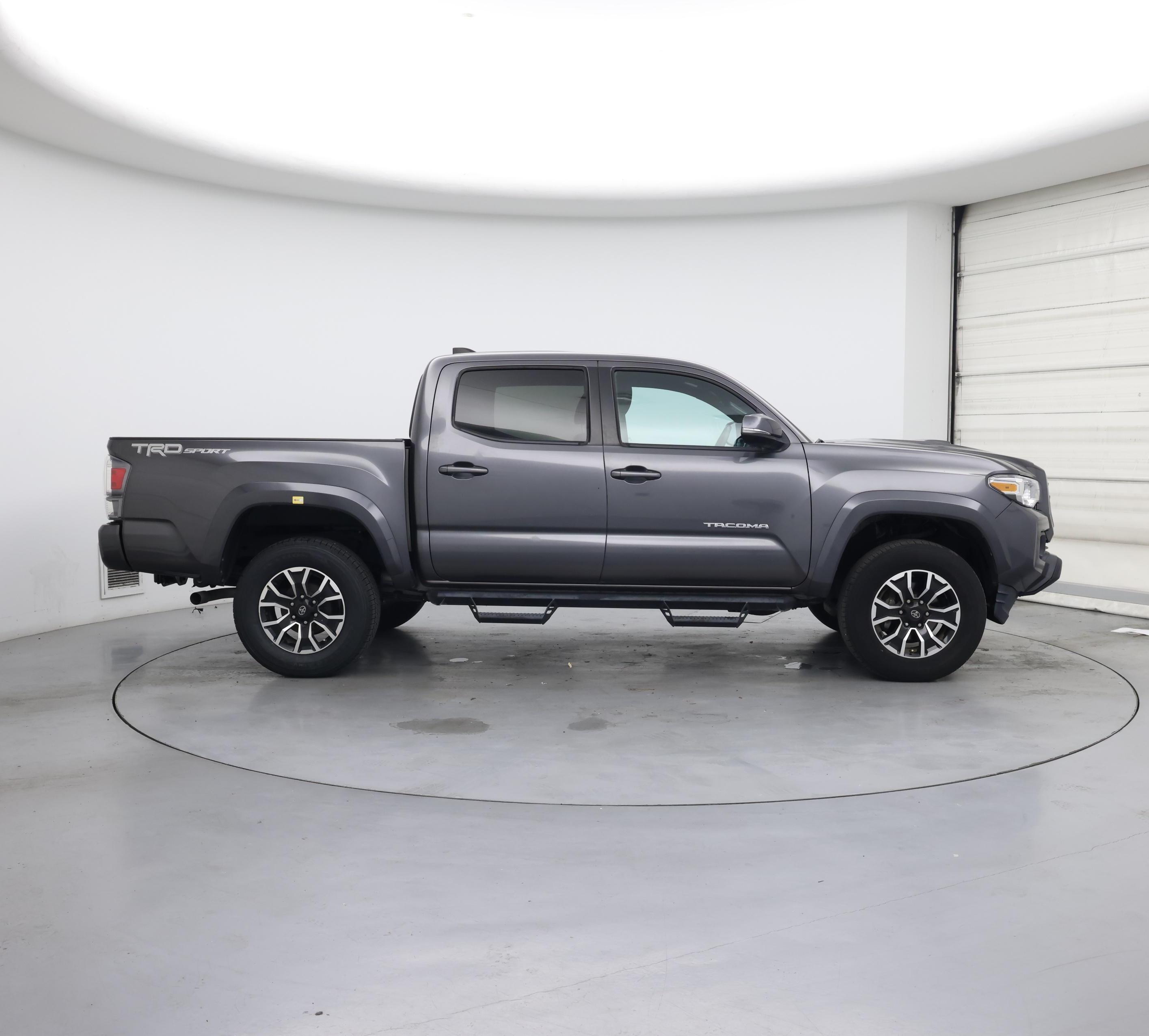 Thumbnail: 2021 Toyota Tacoma - 7
