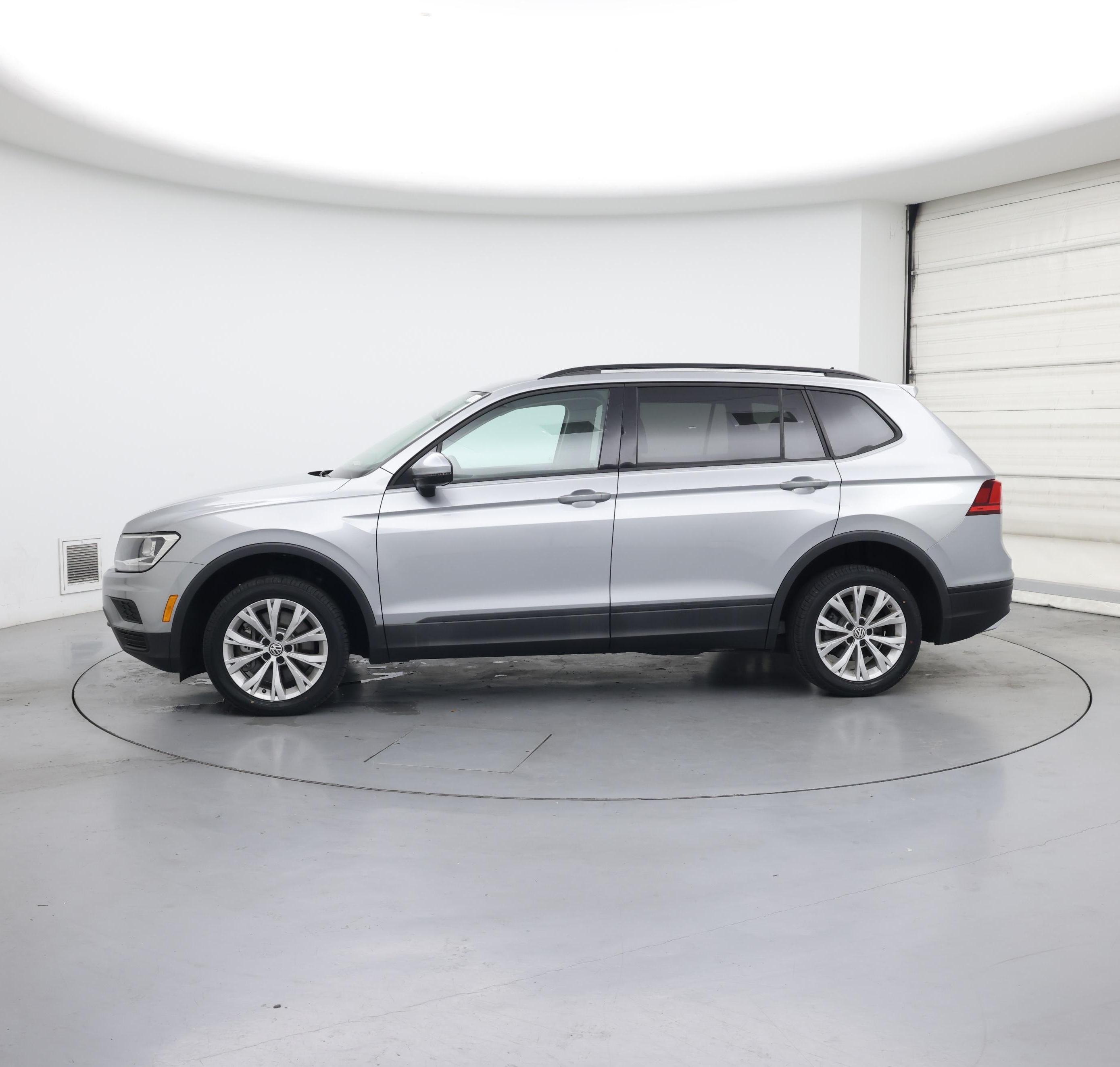 Thumbnail: 2020 Volkswagen Tiguan - 3