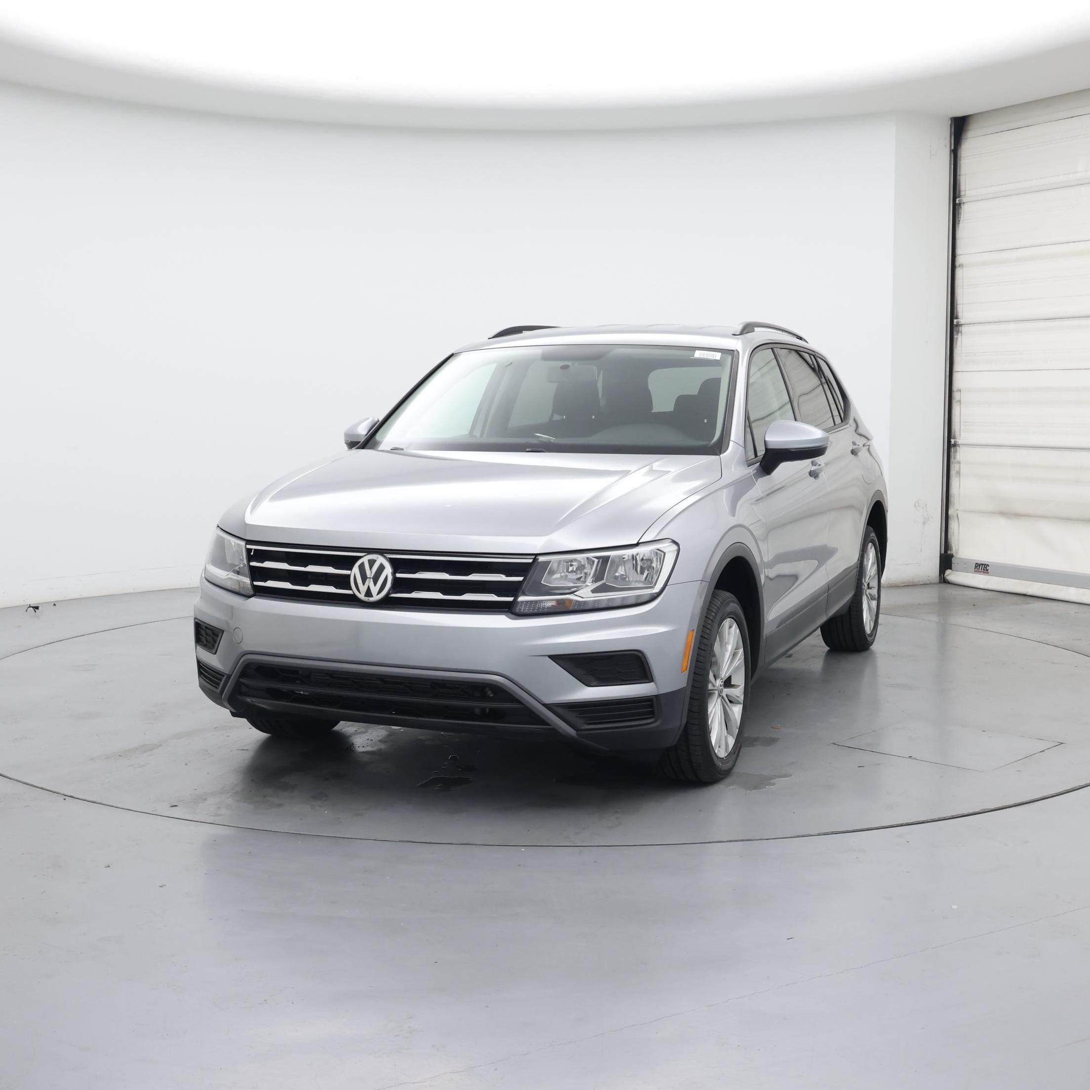 Thumbnail: 2020 Volkswagen Tiguan - 4