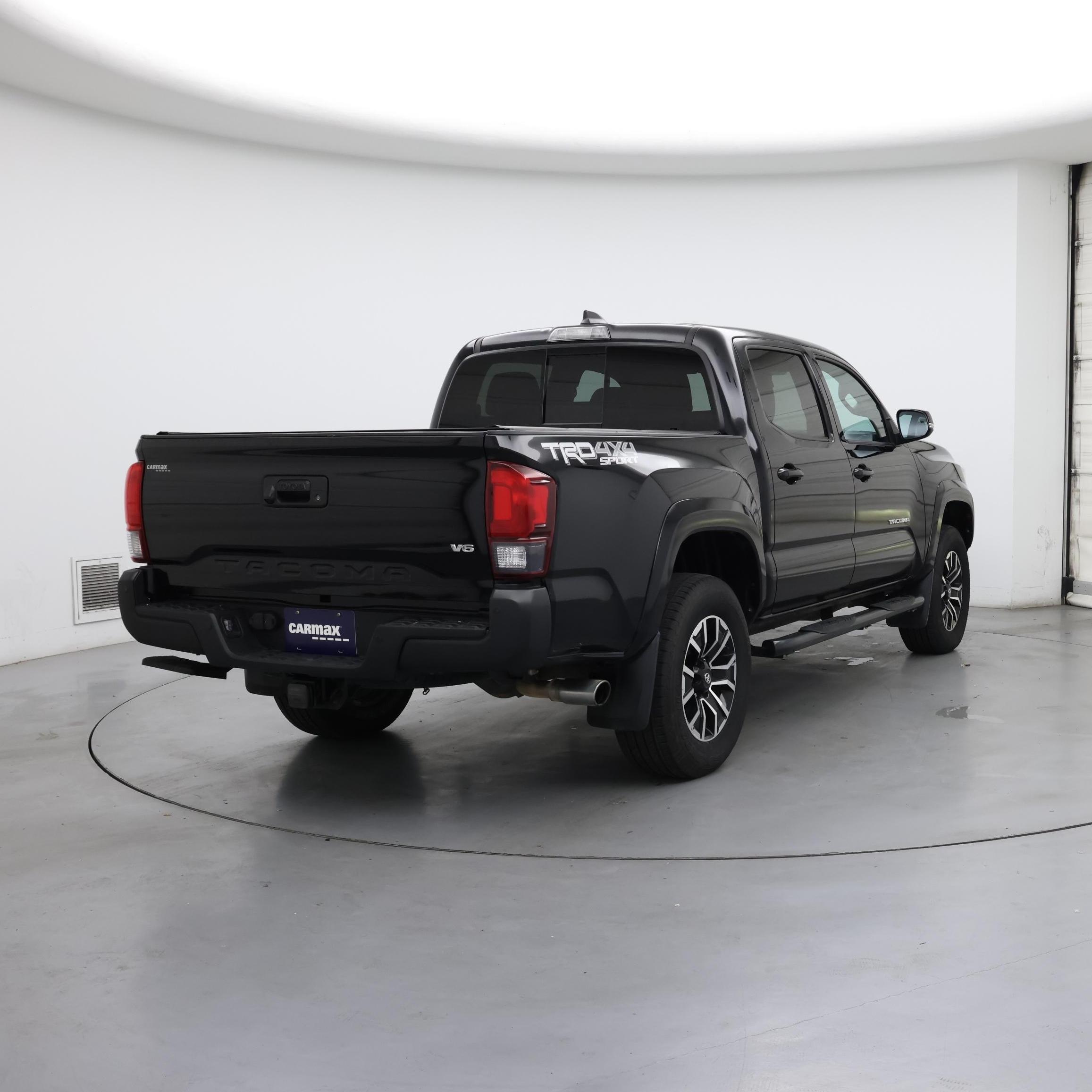 Thumbnail: 2021 Toyota Tacoma - 8