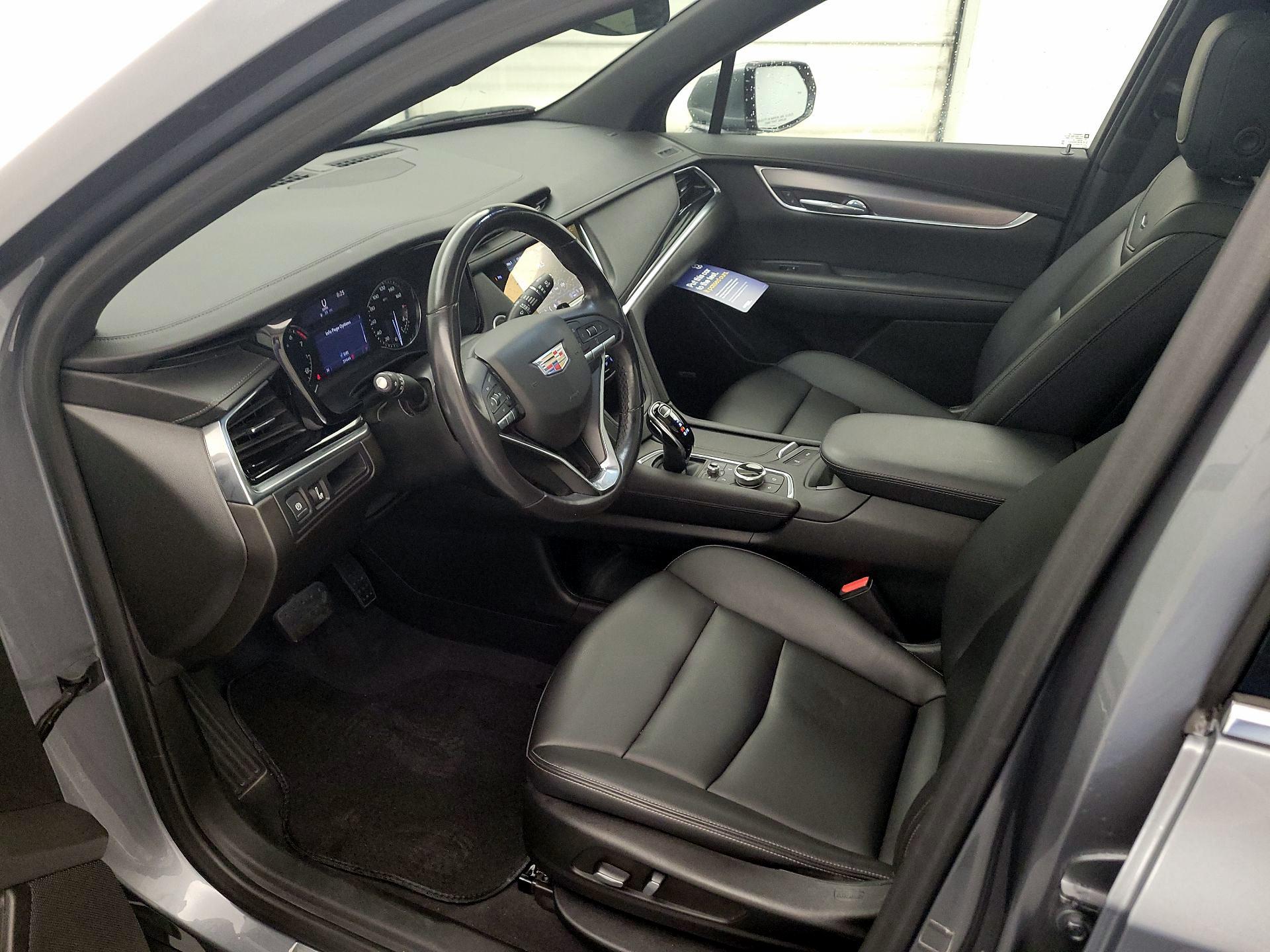 Thumbnail: 2022 Cadillac XT6 - 11