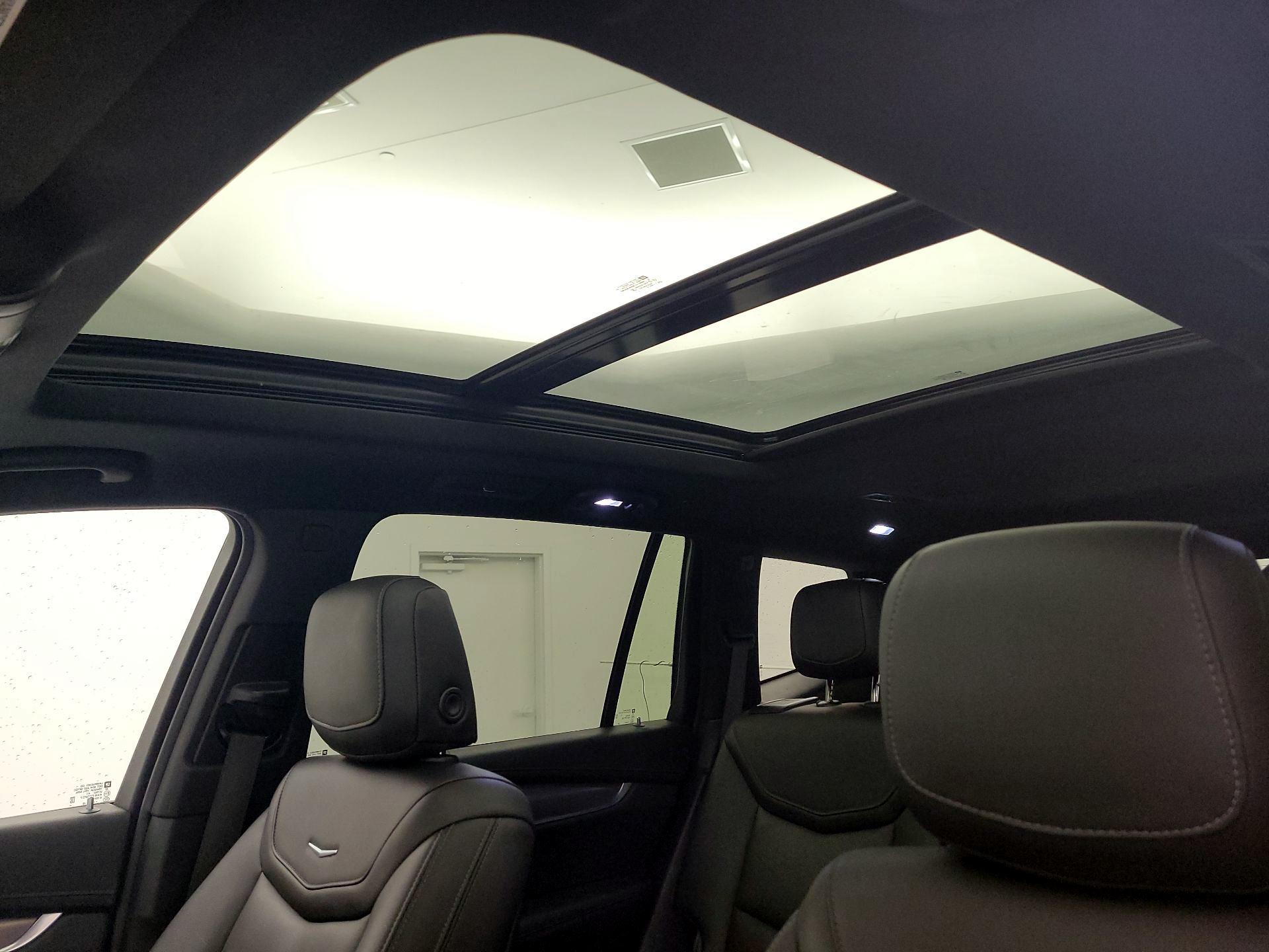 Thumbnail: 2022 Cadillac XT6 - 18