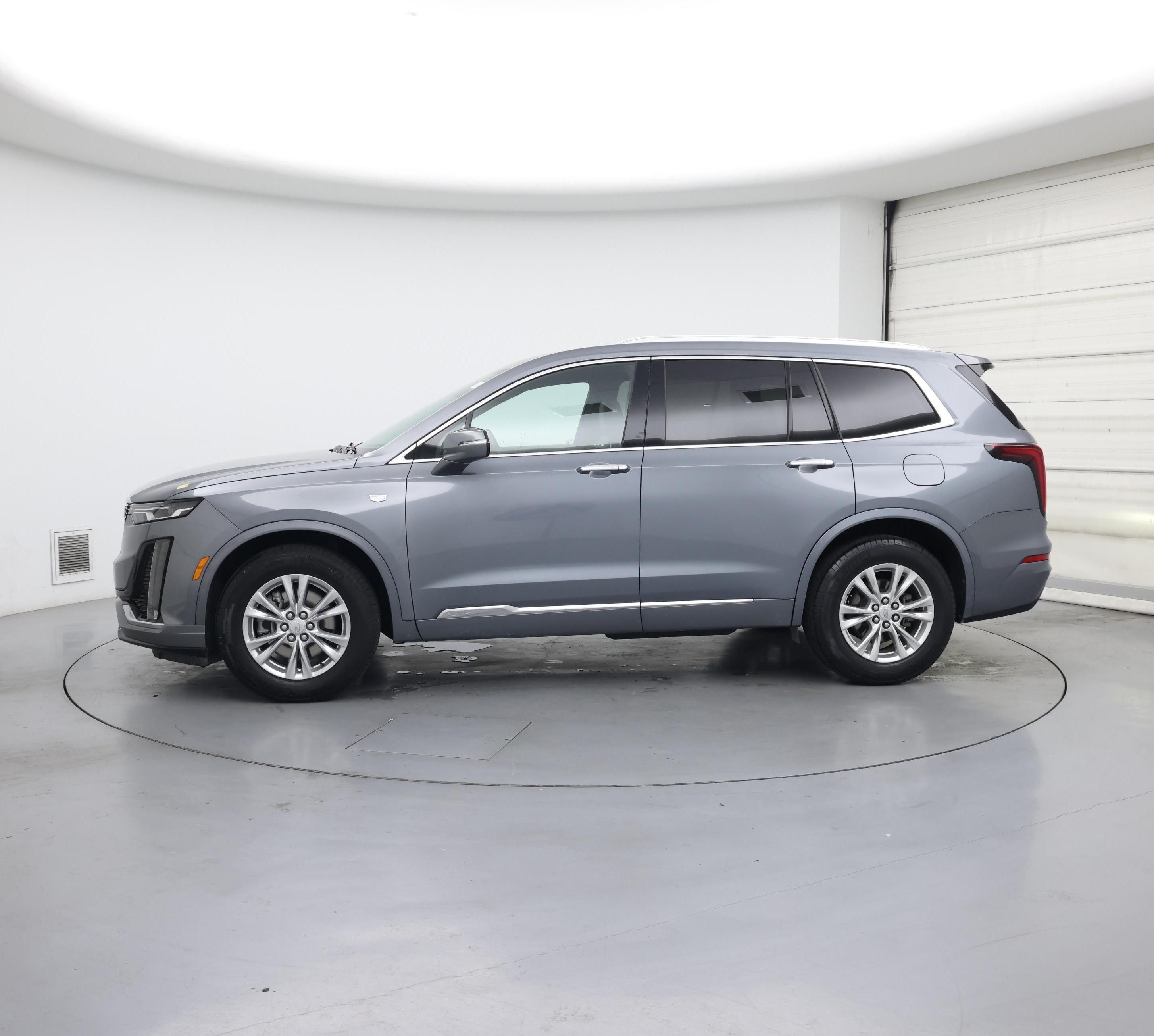Thumbnail: 2022 Cadillac XT6 - 3