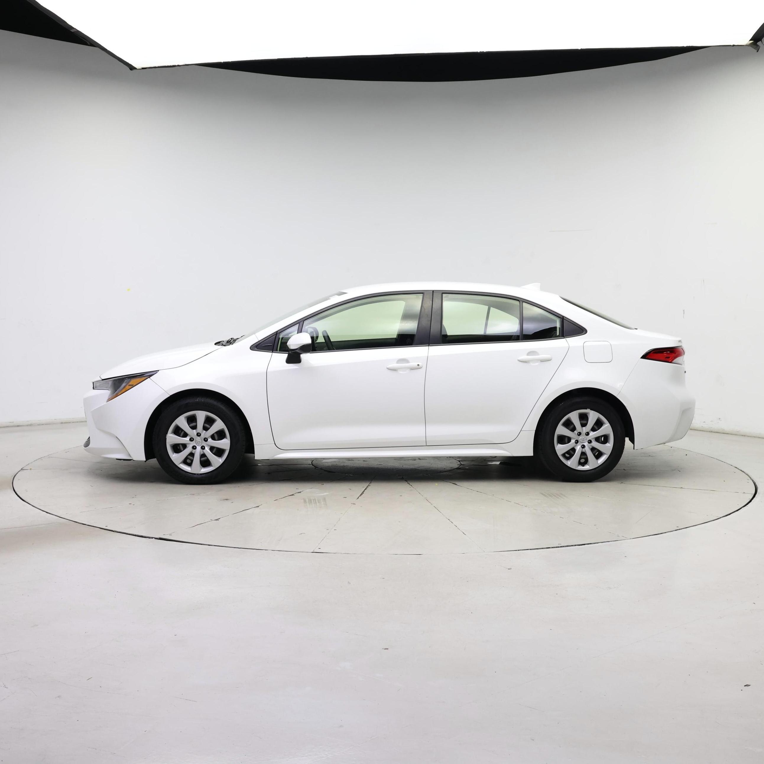 Thumbnail: 2022 Toyota Corolla - 3