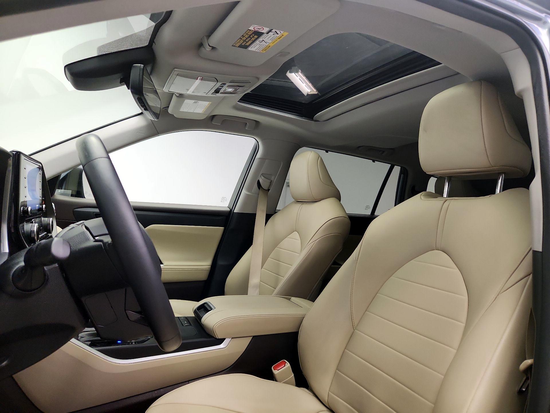 Thumbnail: 2021 Toyota Highlander - 19