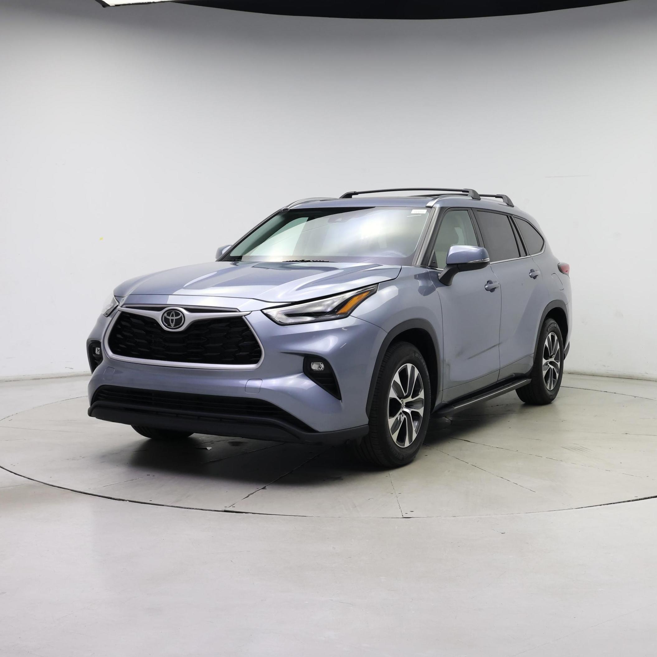 Thumbnail: 2021 Toyota Highlander - 4