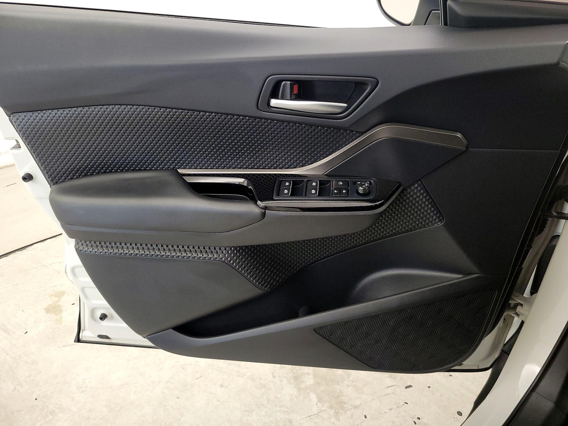 Thumbnail: 2019 Toyota C-HR - 12