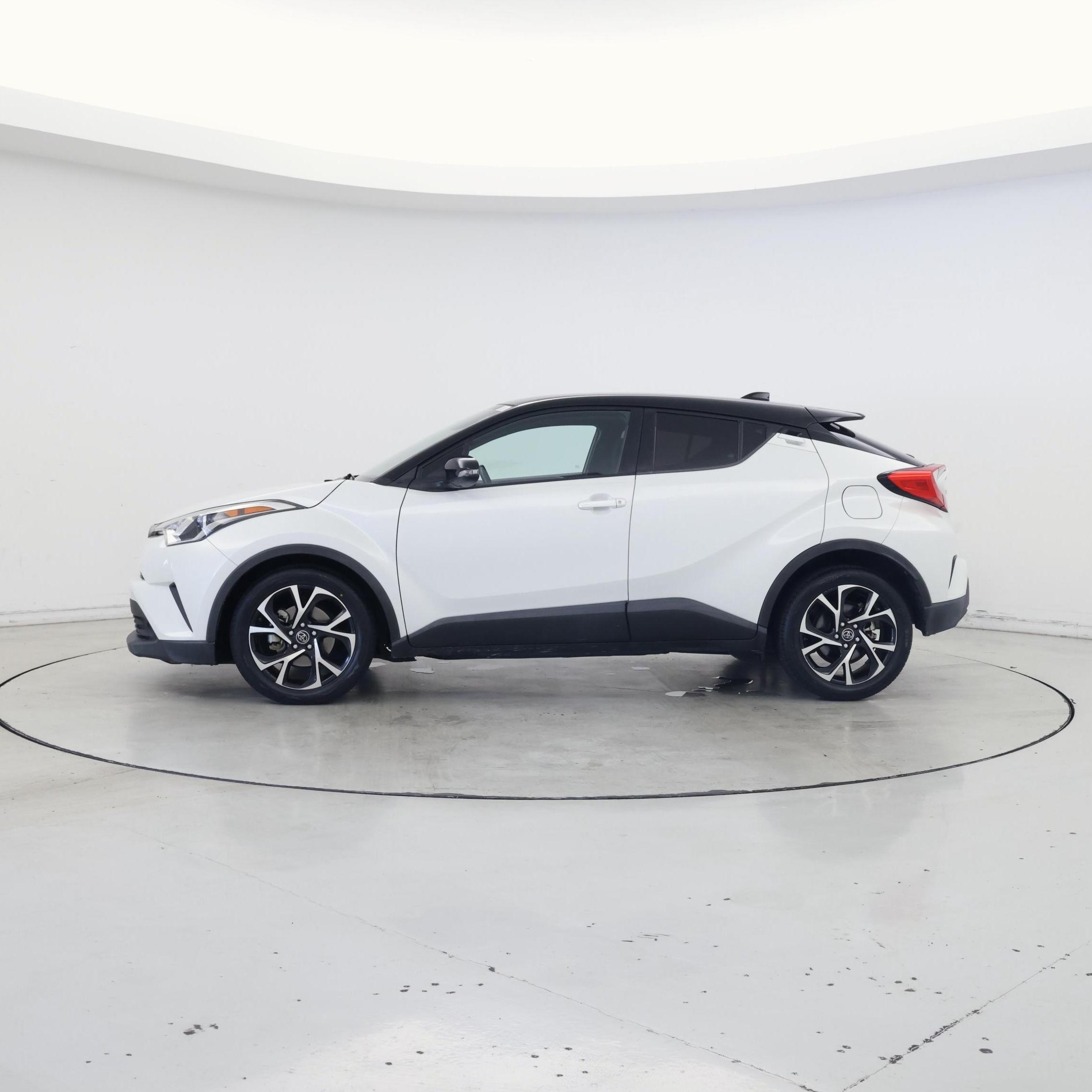 Thumbnail: 2019 Toyota C-HR - 3