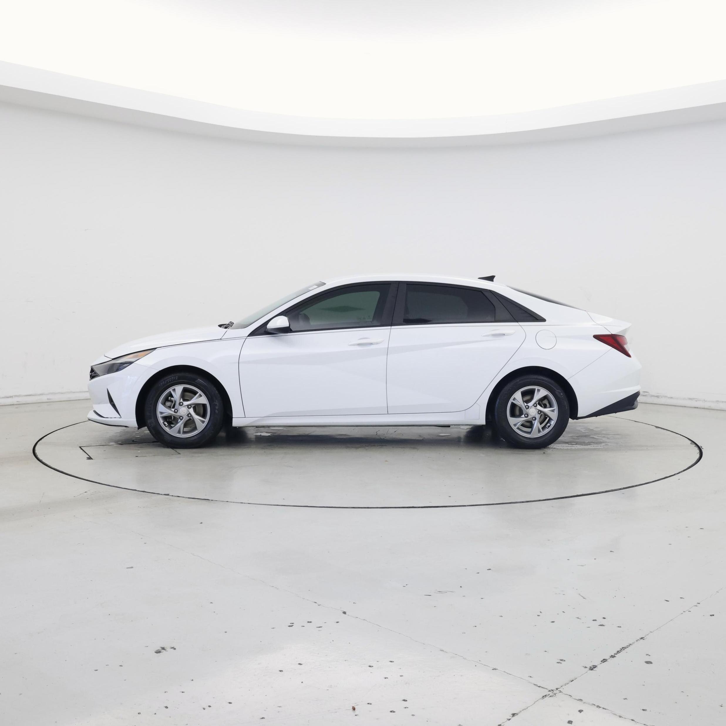 Thumbnail: 2021 Hyundai Elantra - 3