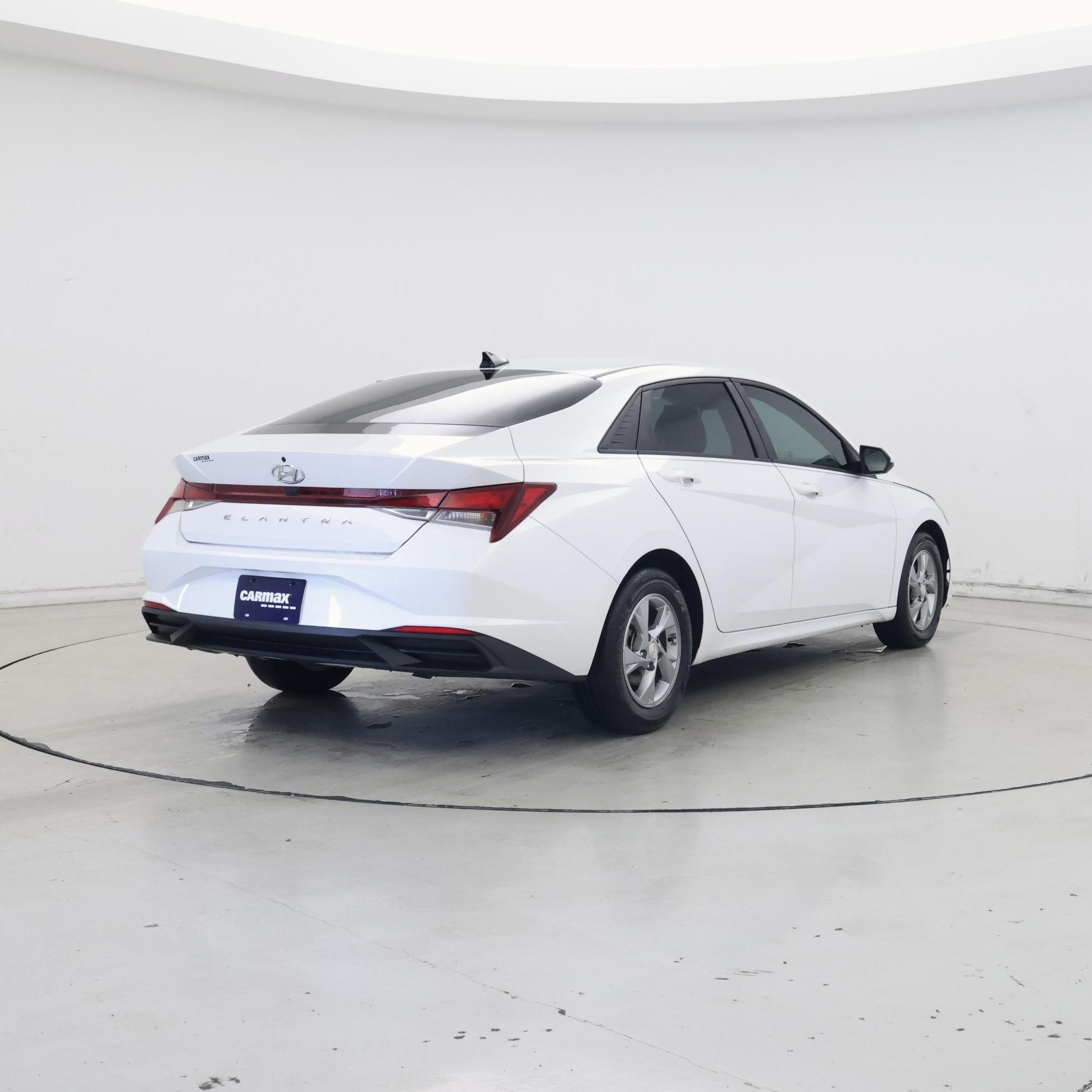 Thumbnail: 2021 Hyundai Elantra - 8