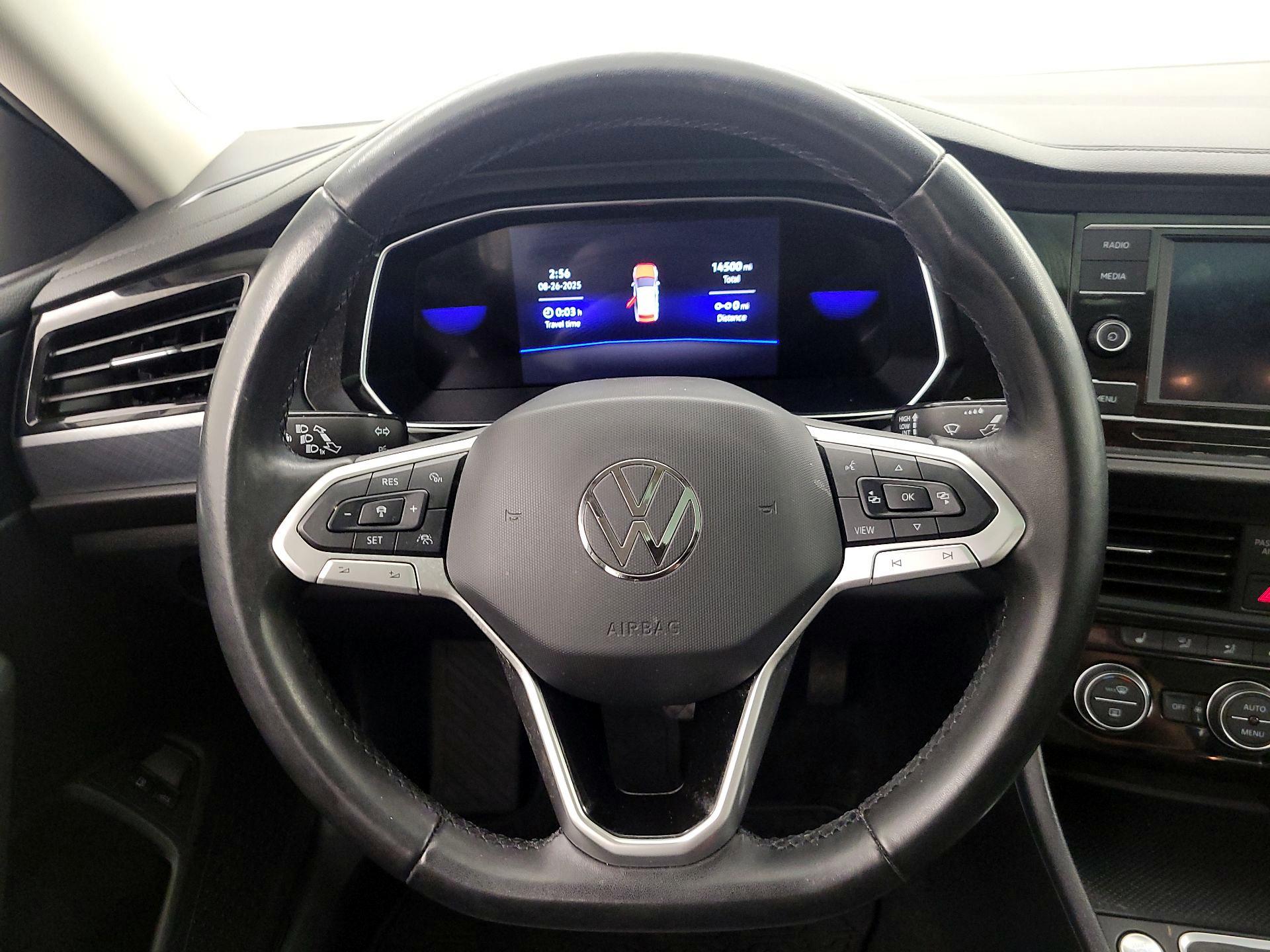 Thumbnail: 2023 Volkswagen Jetta - 10