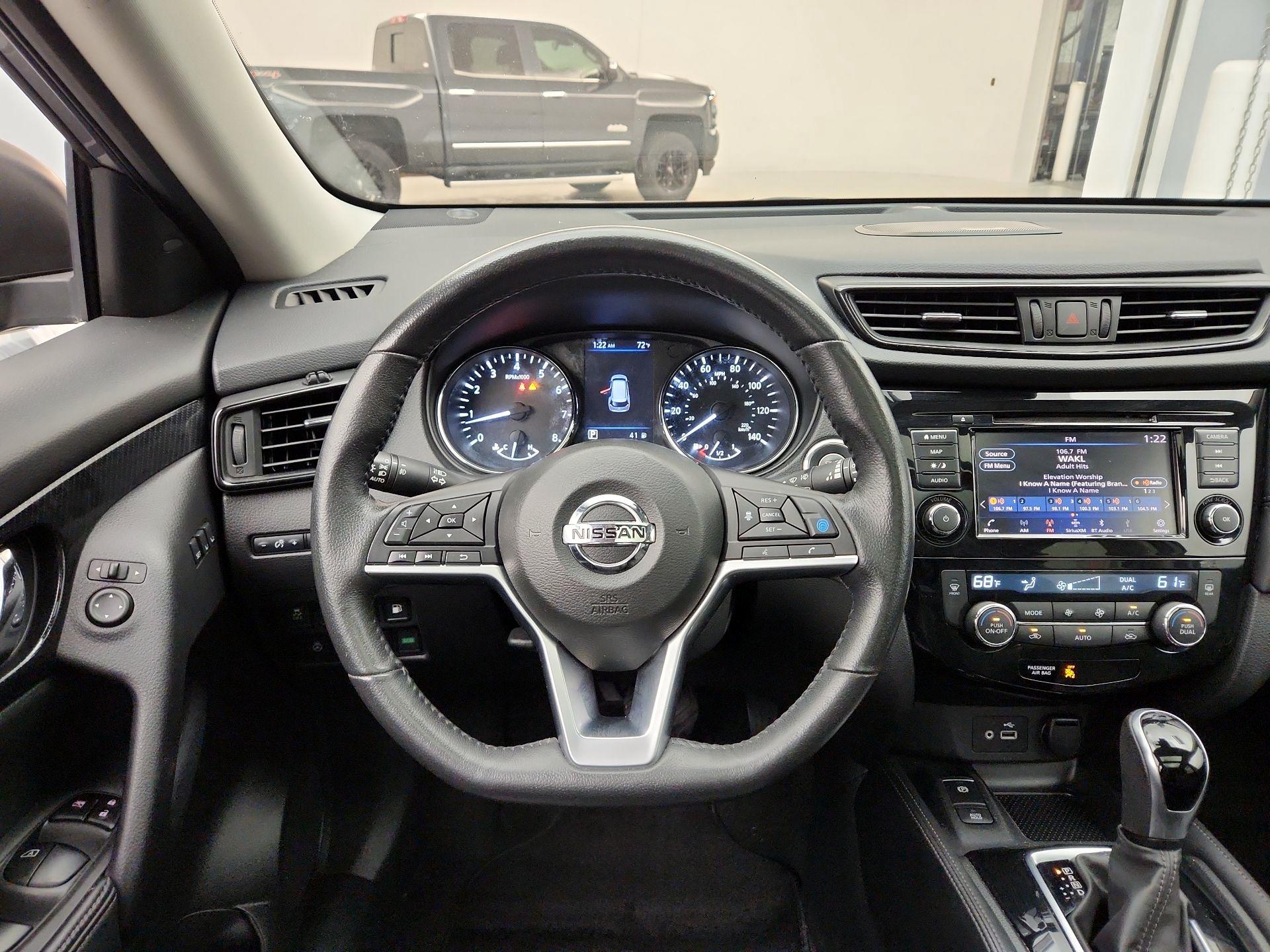Thumbnail: 2019 Nissan Rogue - 10