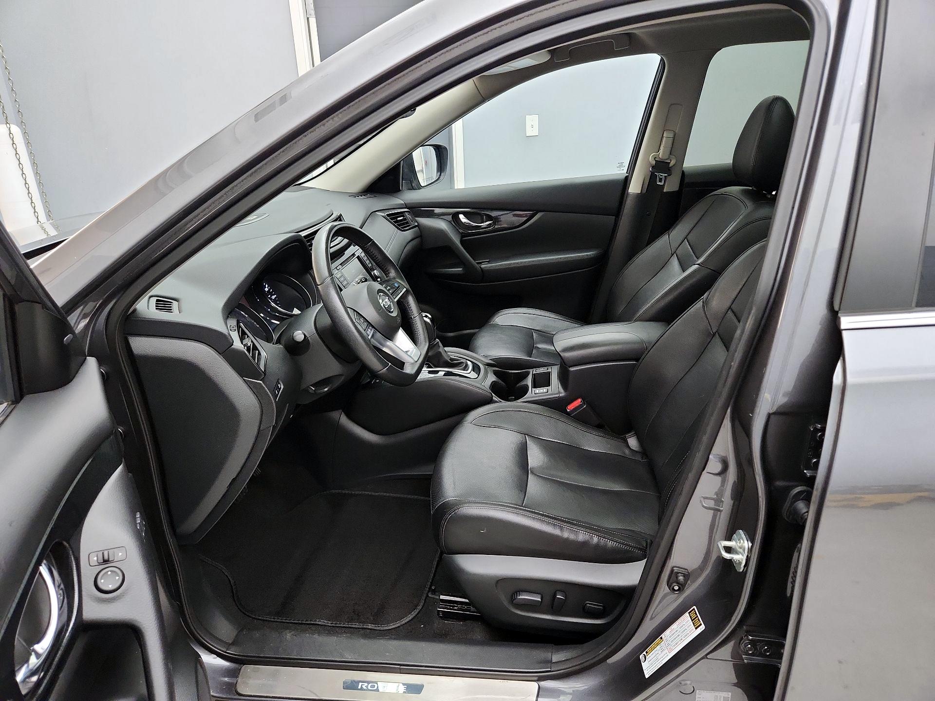 Thumbnail: 2019 Nissan Rogue - 11