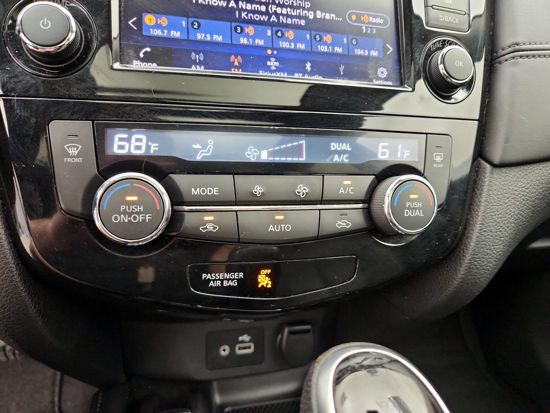 Thumbnail: 2019 Nissan Rogue - 17