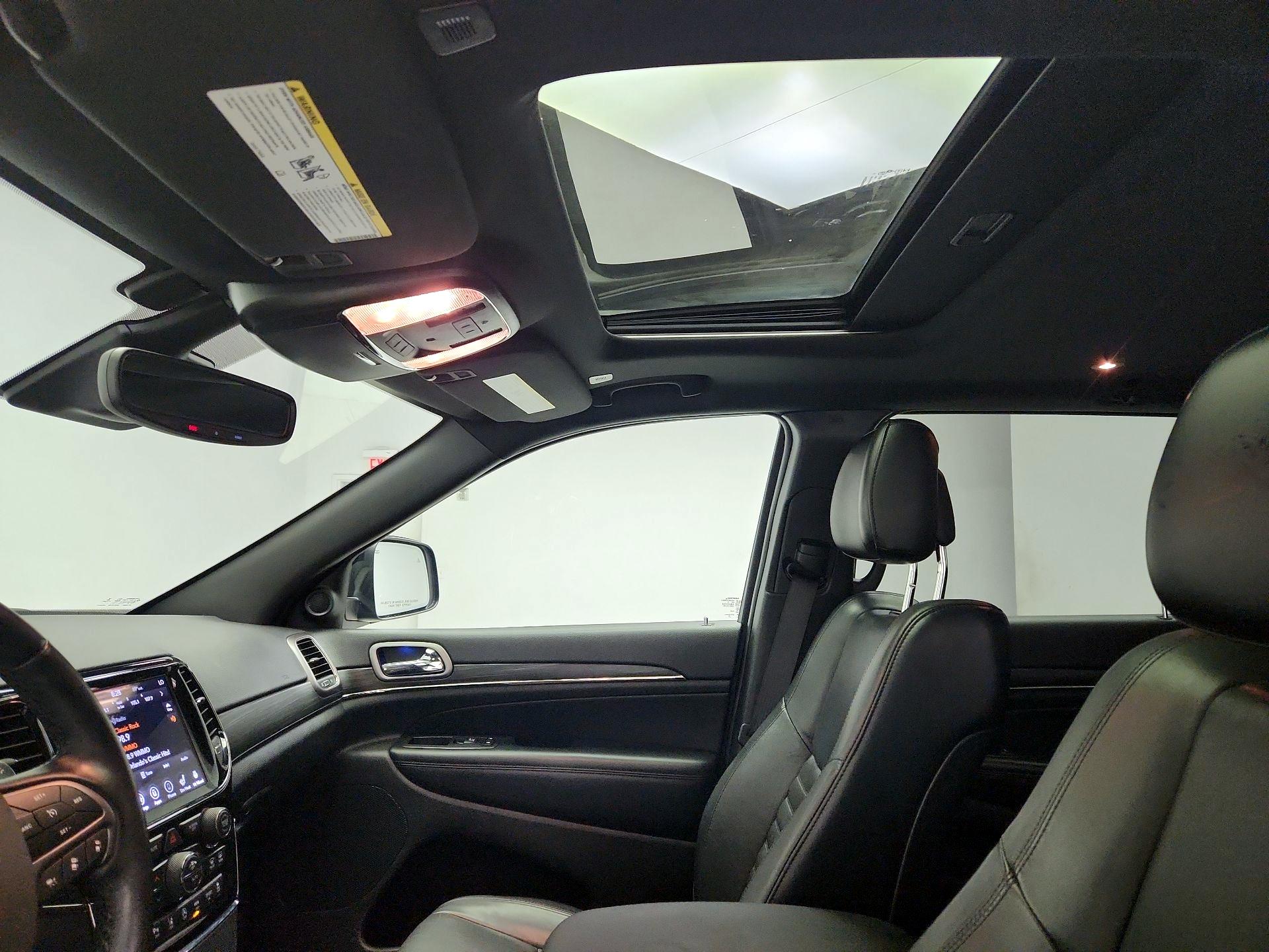 Thumbnail: 2020 Jeep Grand Cherokee - 19