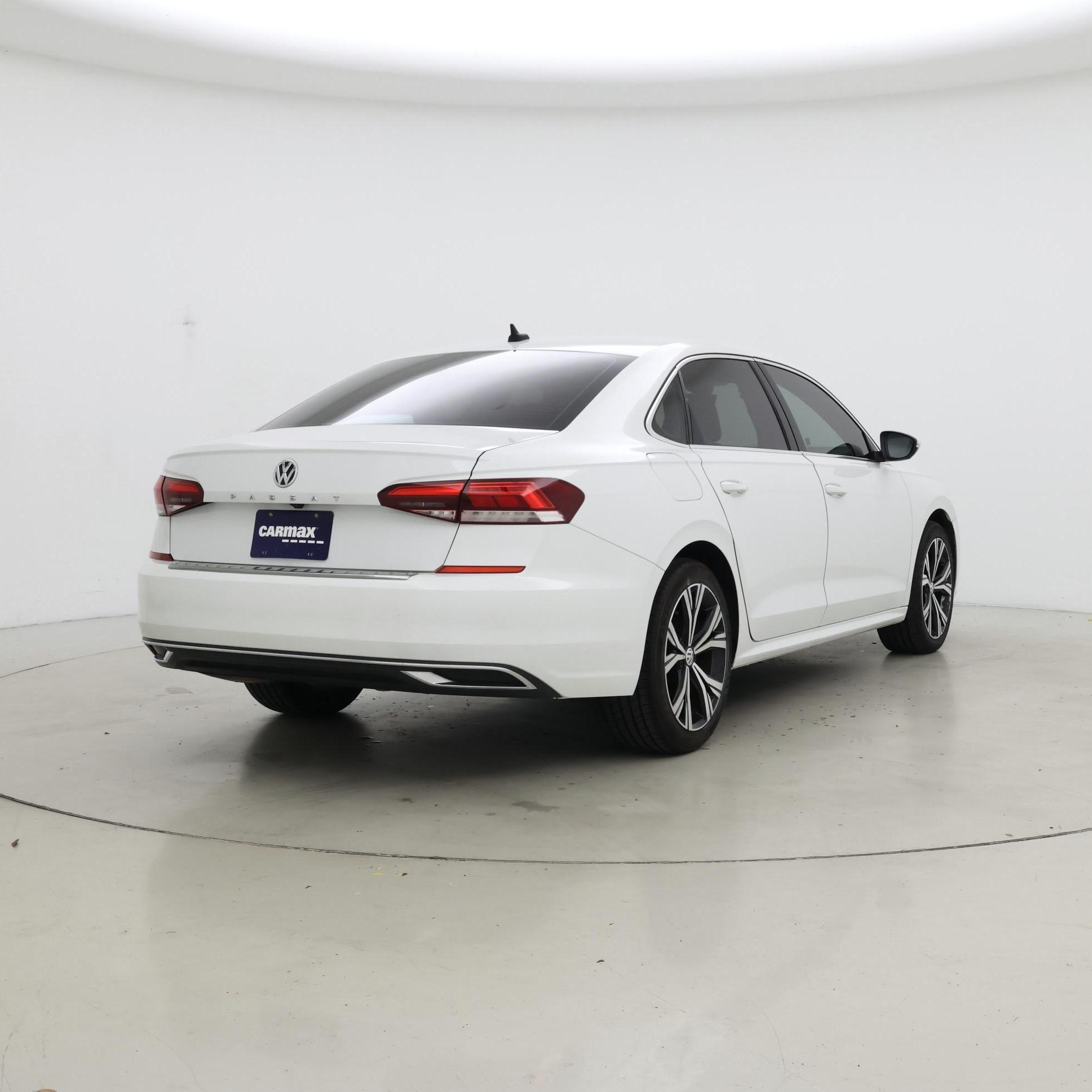Thumbnail: 2022 Volkswagen Passat - 8