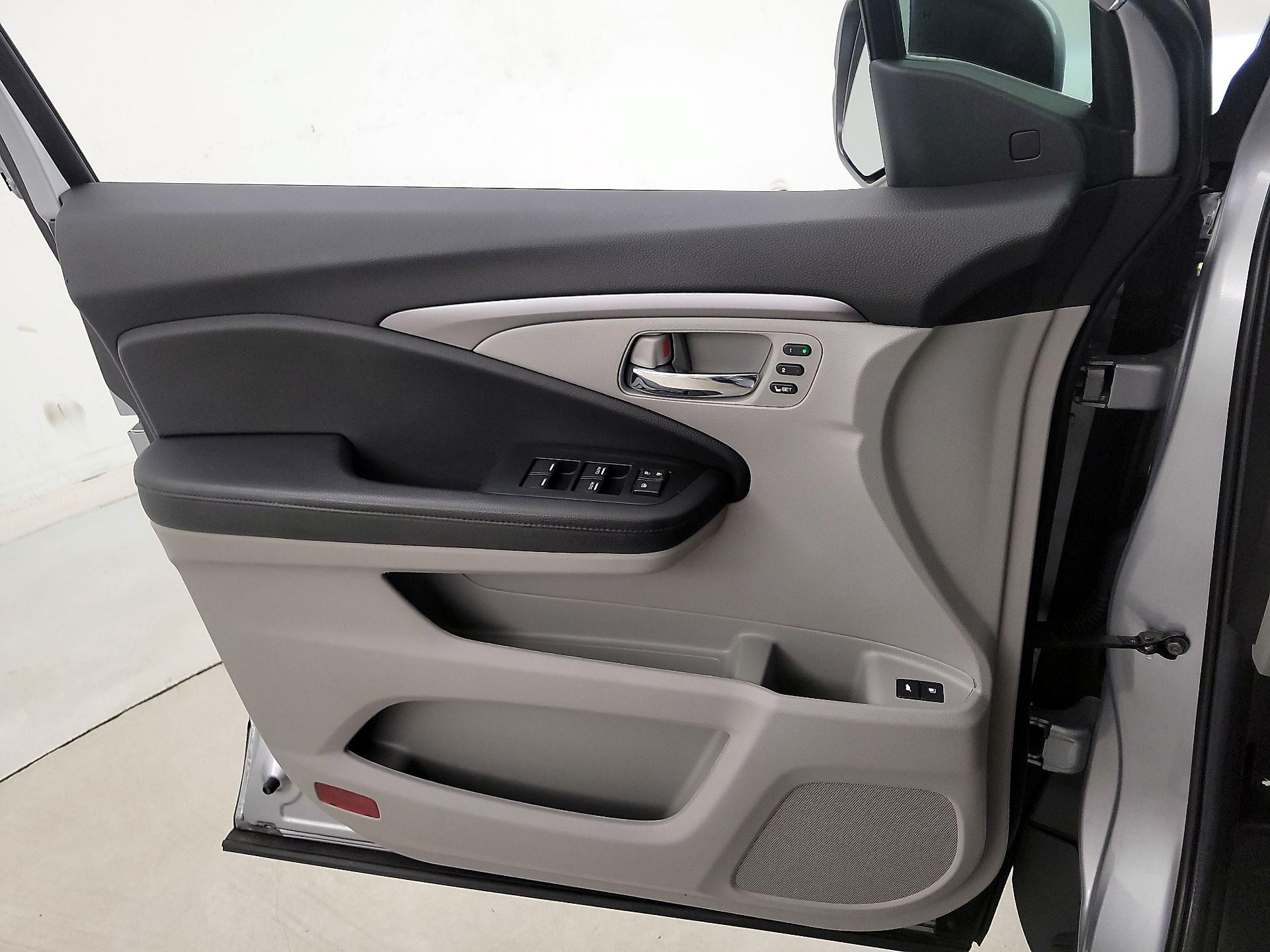 Thumbnail: 2022 Honda Pilot - 12