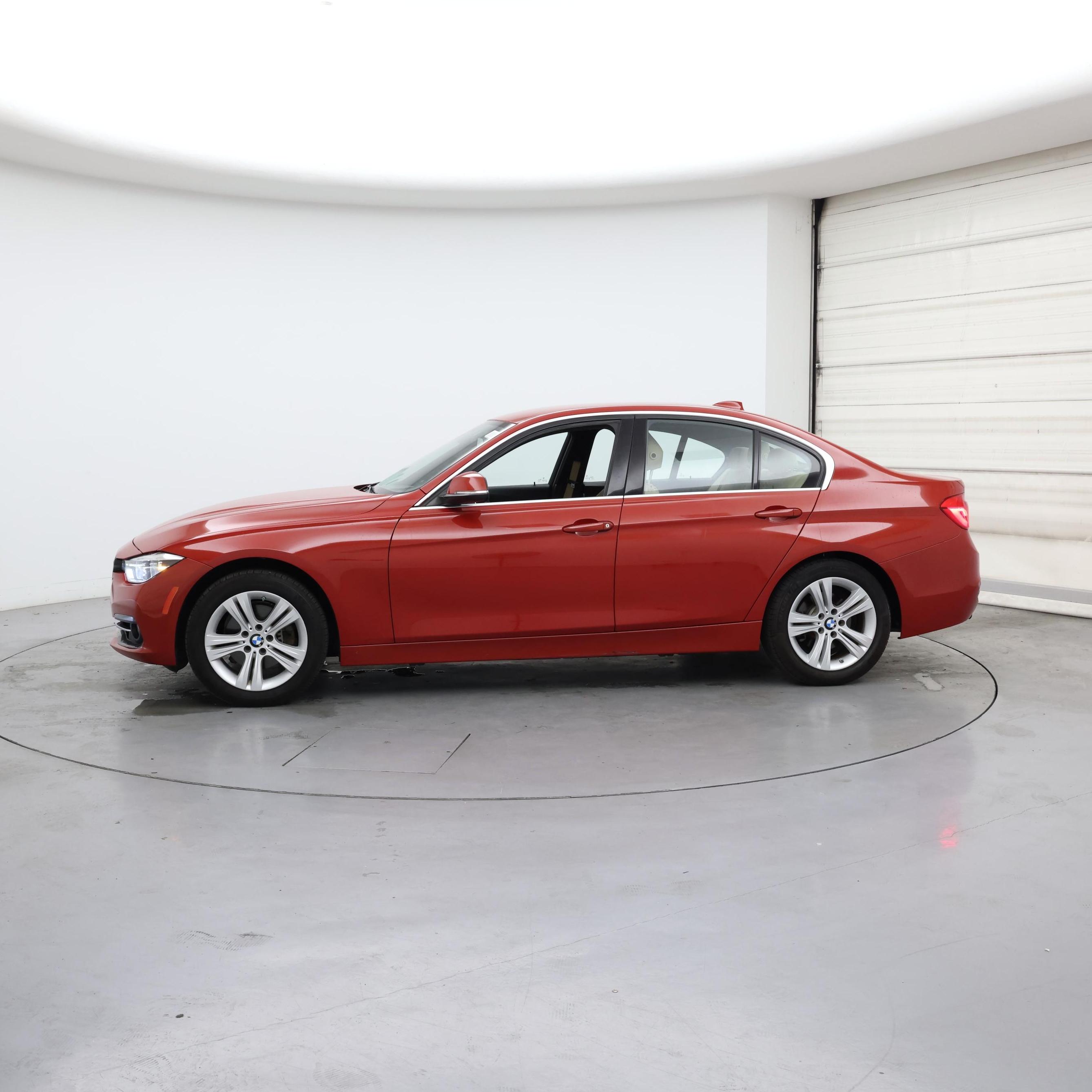 Thumbnail: 2018 BMW 3 Series - 3