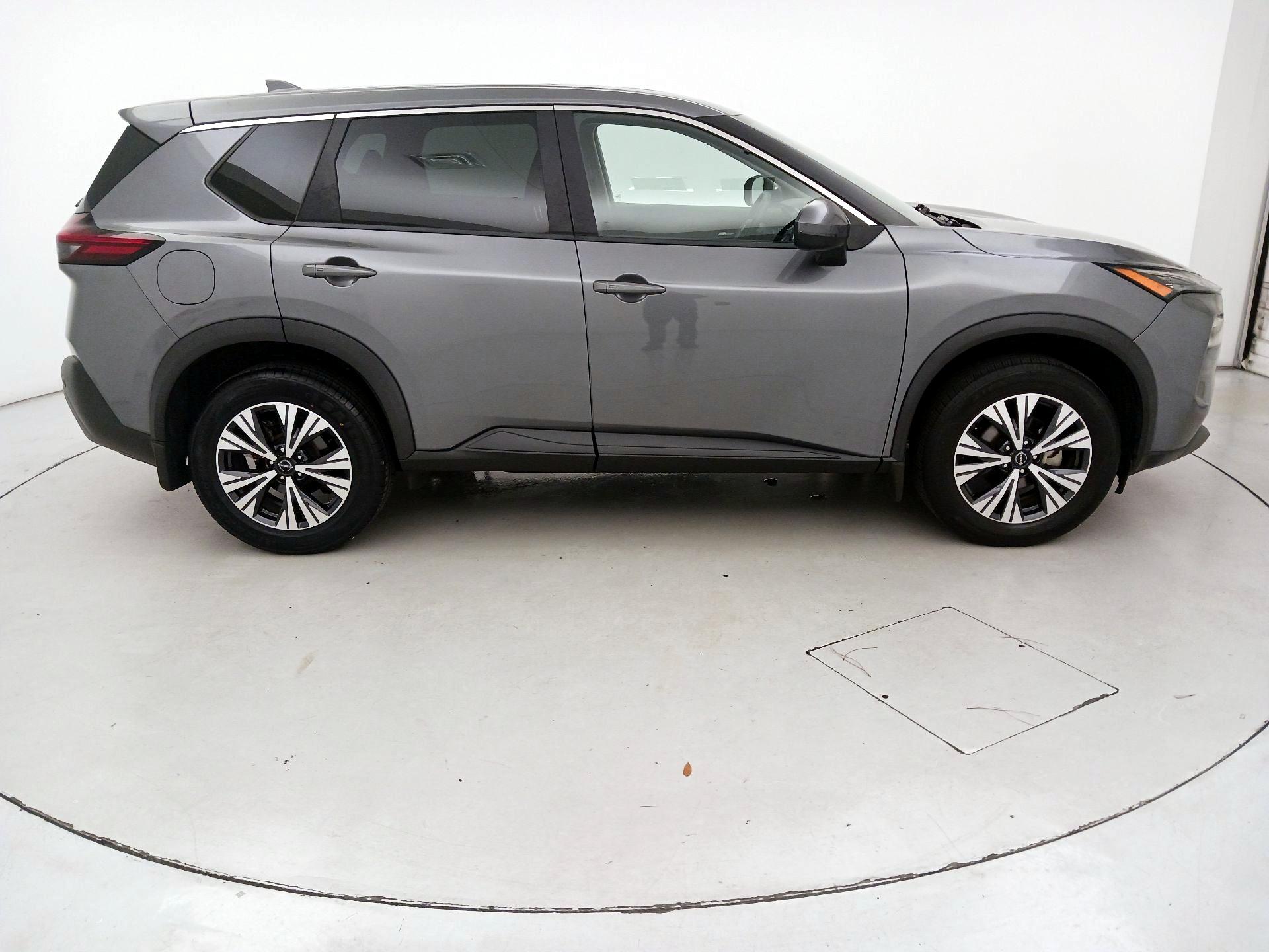 Thumbnail: 2022 Nissan Rogue - 4